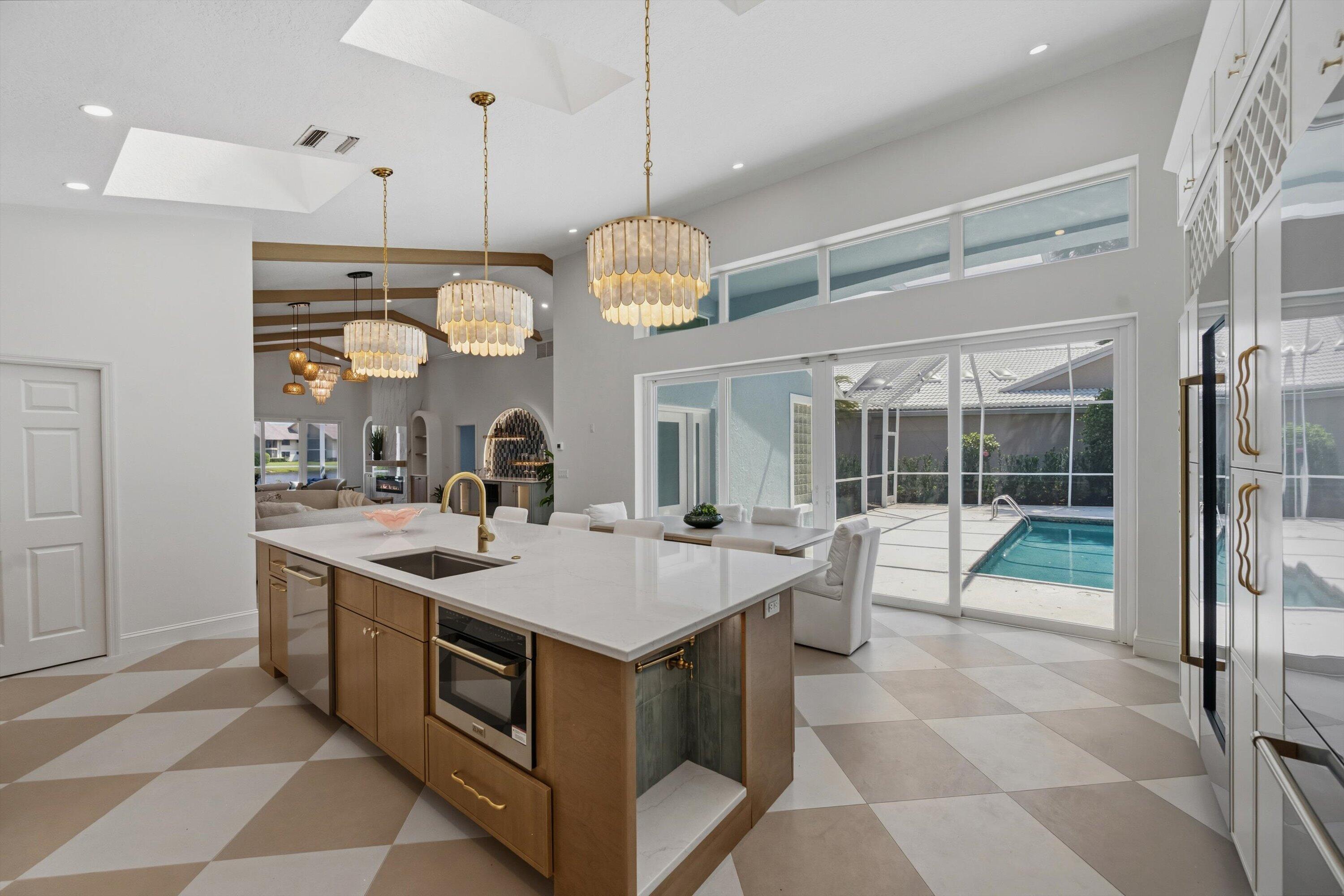 BRIDGEGATE SOUTH AT JONATHANS LANDING - Residential