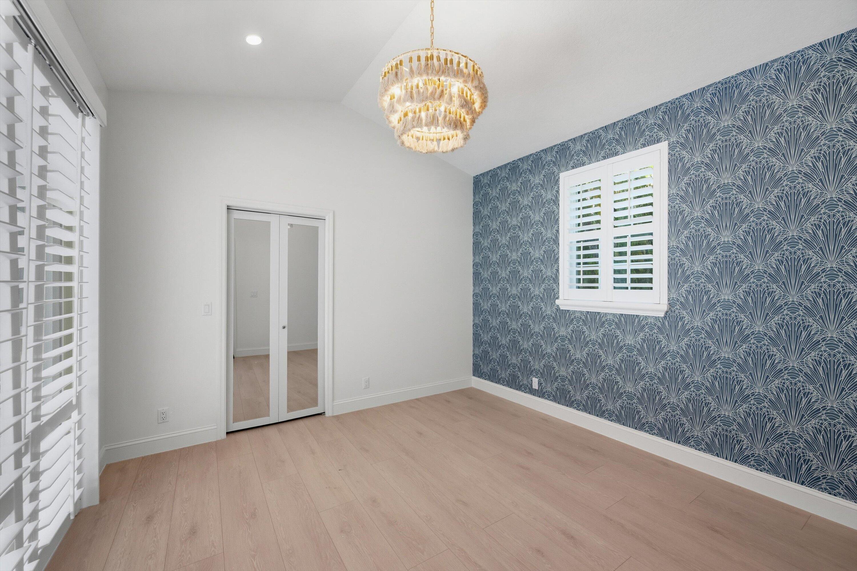 BRIDGEGATE SOUTH AT JONATHANS LANDING - Residential