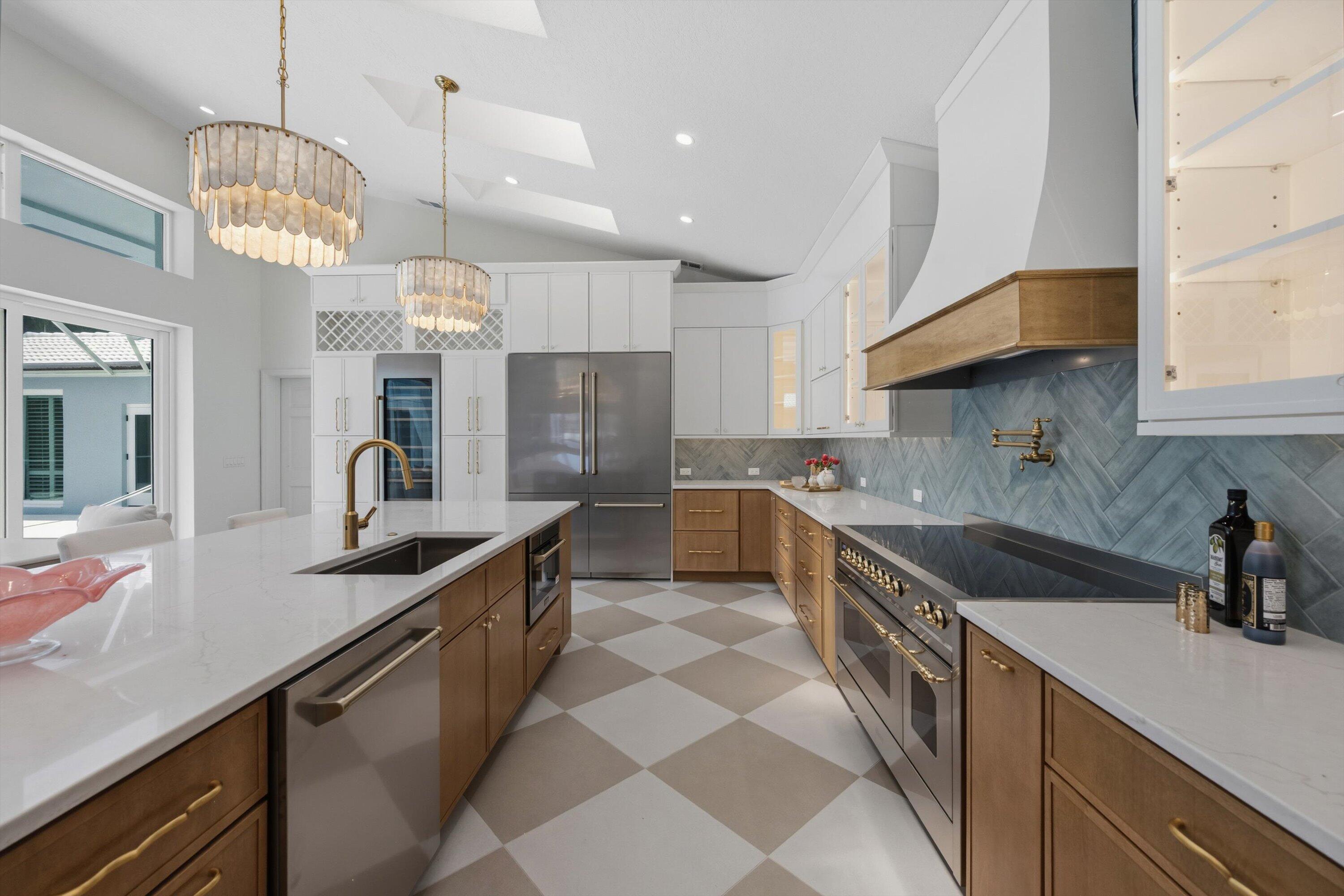 BRIDGEGATE SOUTH AT JONATHANS LANDING - Residential