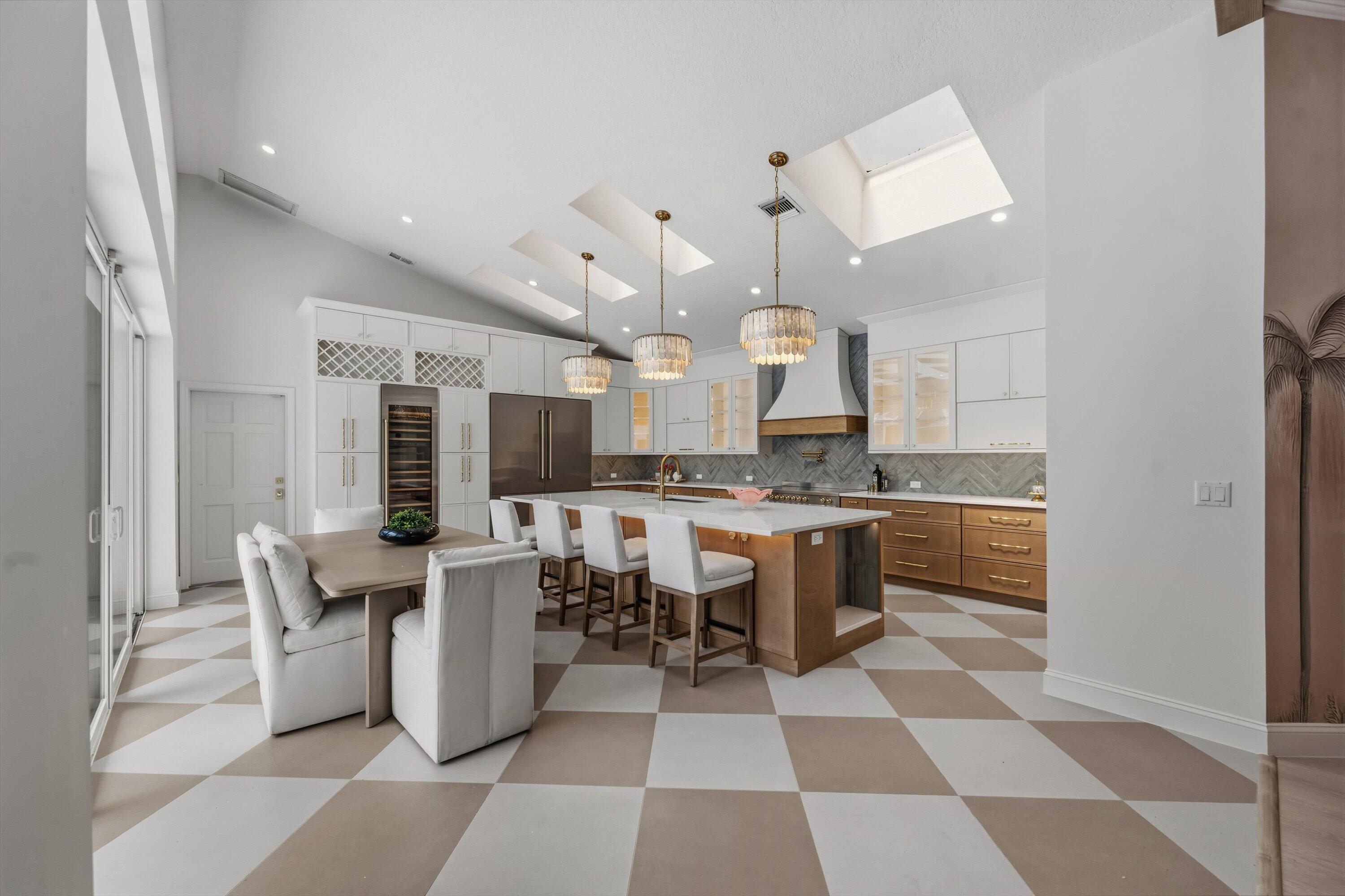 BRIDGEGATE SOUTH AT JONATHANS LANDING - Residential