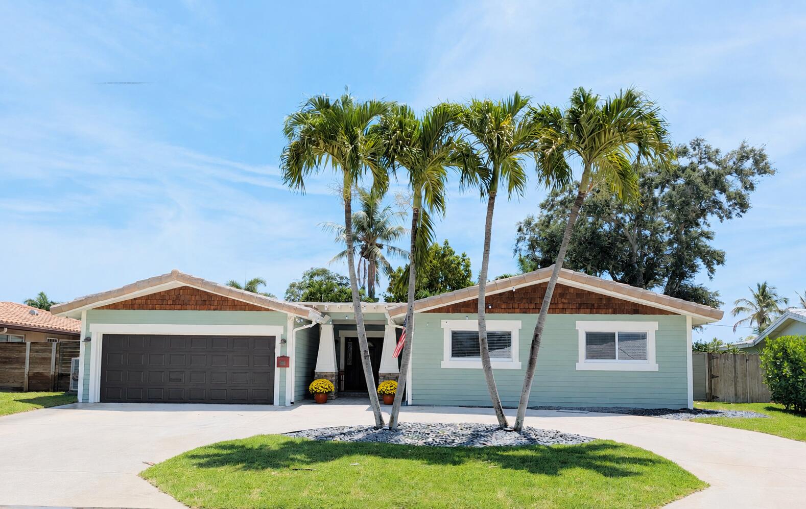 LAKE FLORESTA PARK - Residential