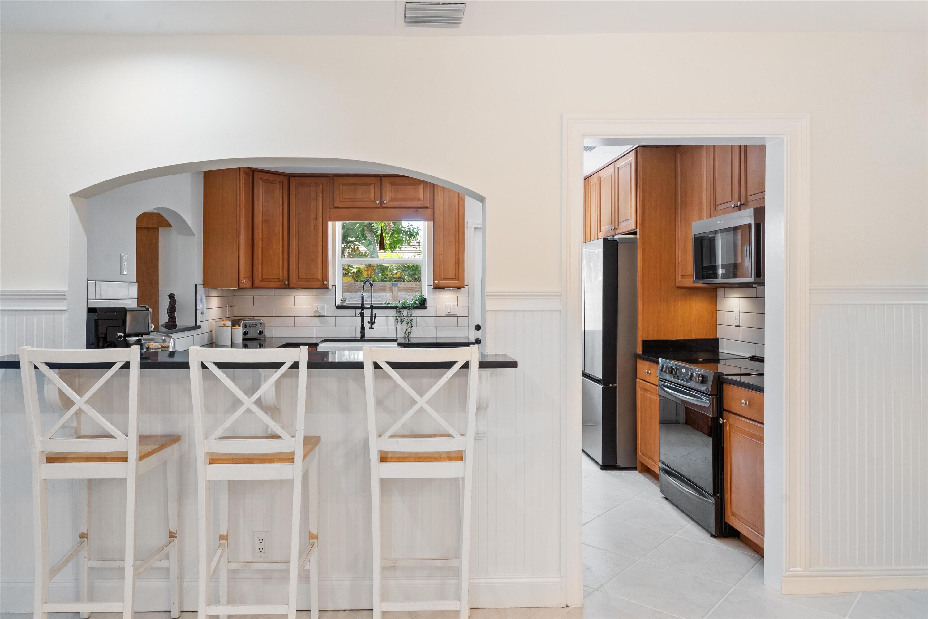 LAKE FLORESTA PARK - Residential