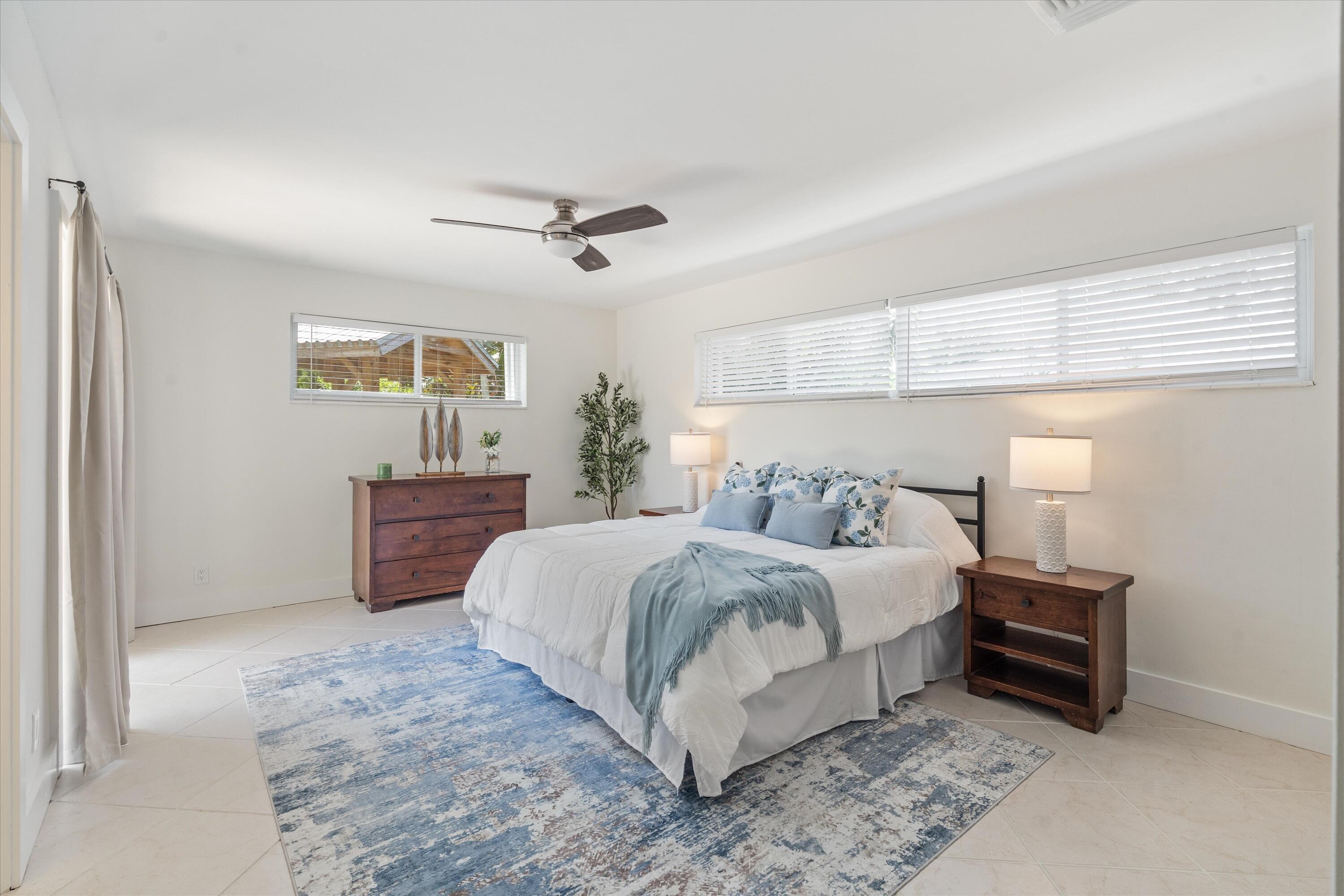 LAKE FLORESTA PARK - Residential