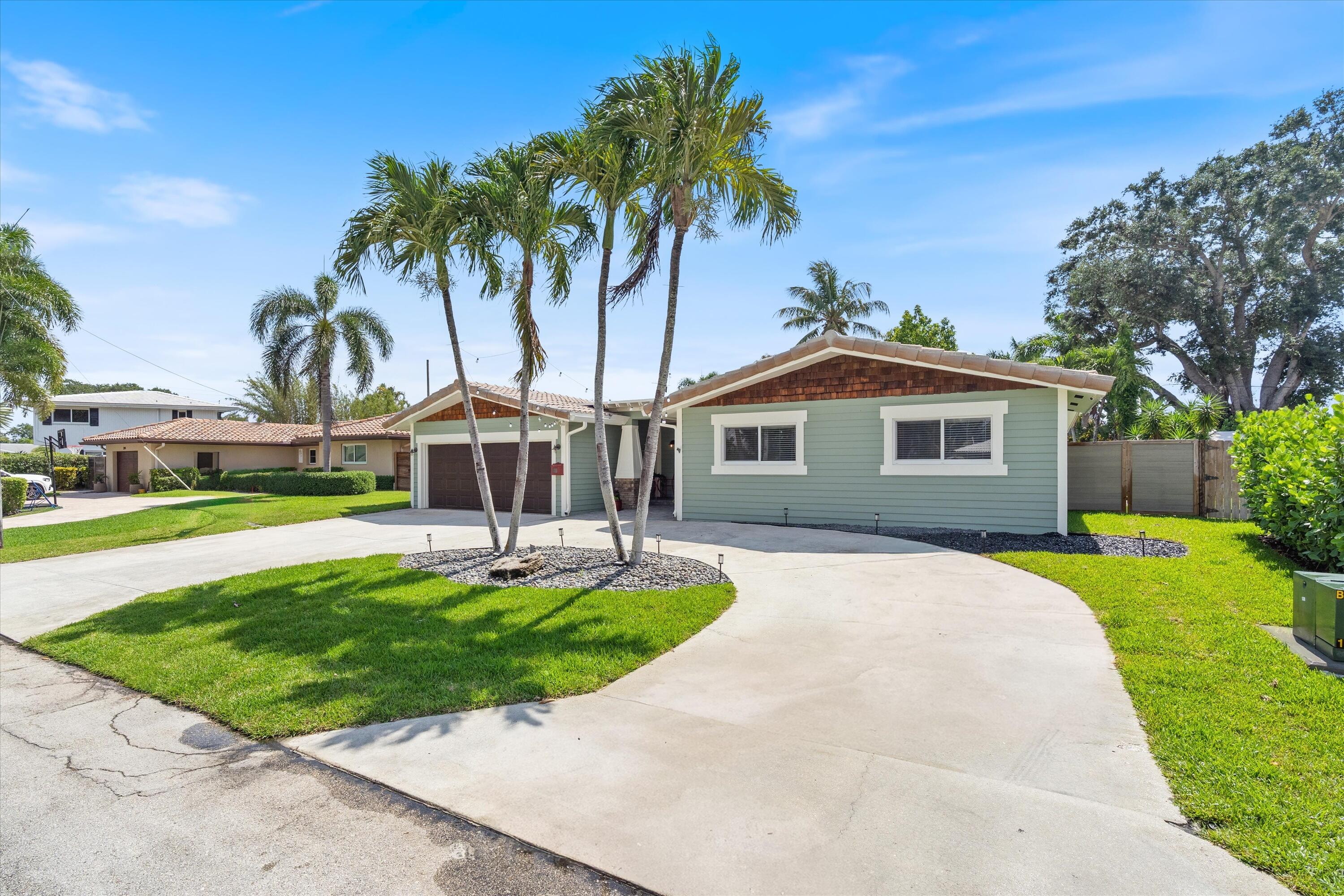 LAKE FLORESTA PARK - Residential