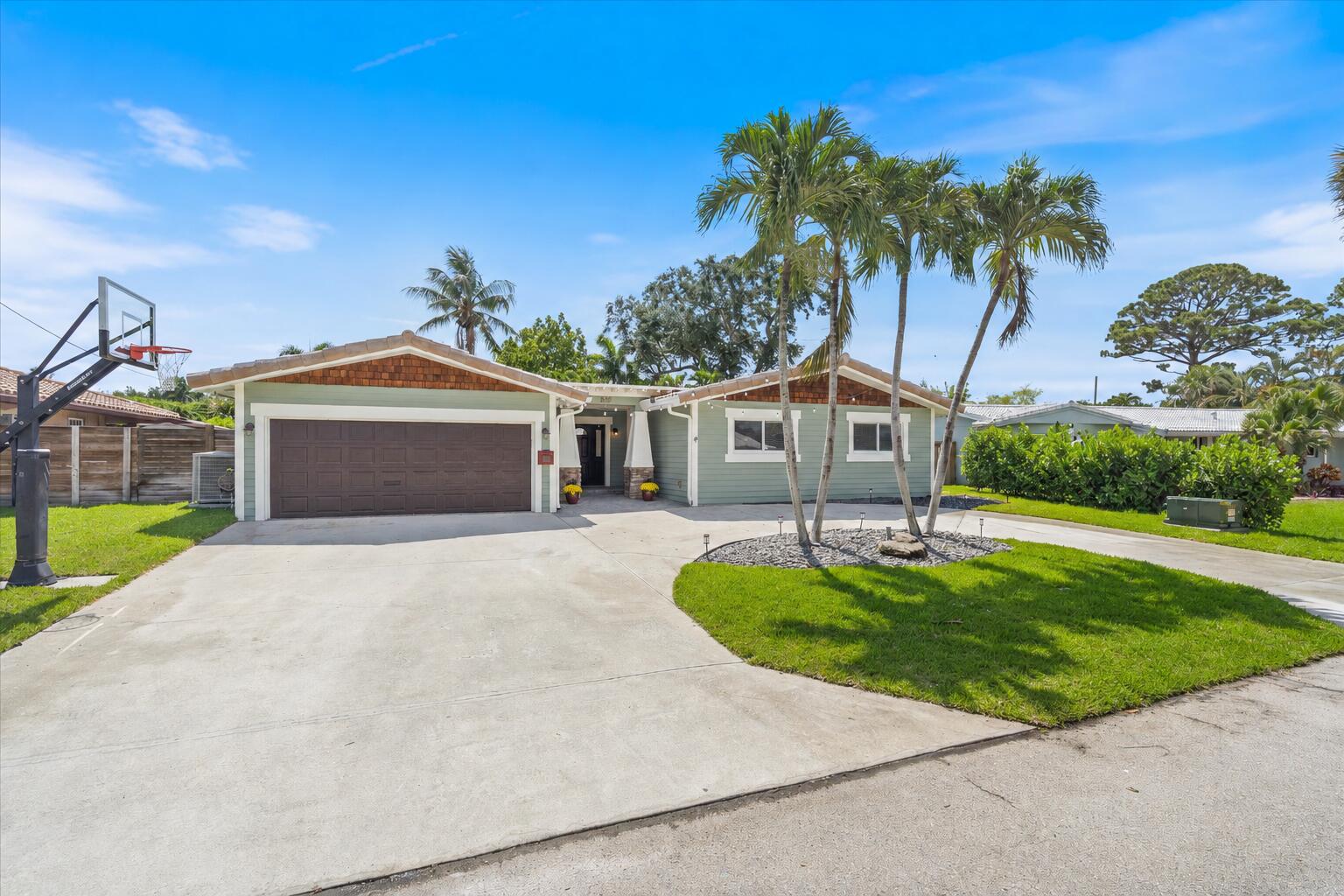 LAKE FLORESTA PARK - Residential