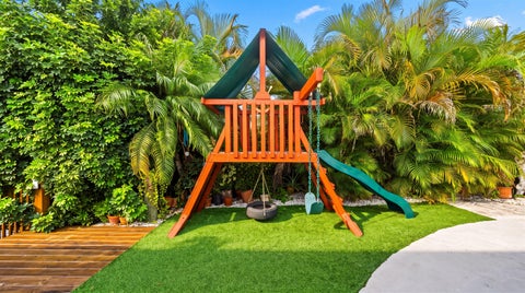 Tiny photo for 160 SE 9TH Street, Pompano Beach, FL 33060 (MLS # B26087186)