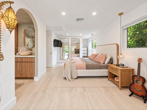 Tiny photo for 160 SE 9TH Street, Pompano Beach, FL 33060 (MLS # B26087186)