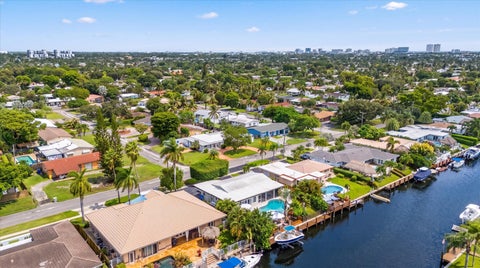 Tiny photo for 160 SE 9TH Street, Pompano Beach, FL 33060 (MLS # B26087186)