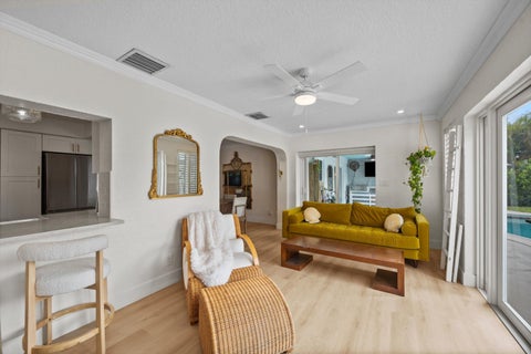 Tiny photo for 160 SE 9TH Street, Pompano Beach, FL 33060 (MLS # B26087186)