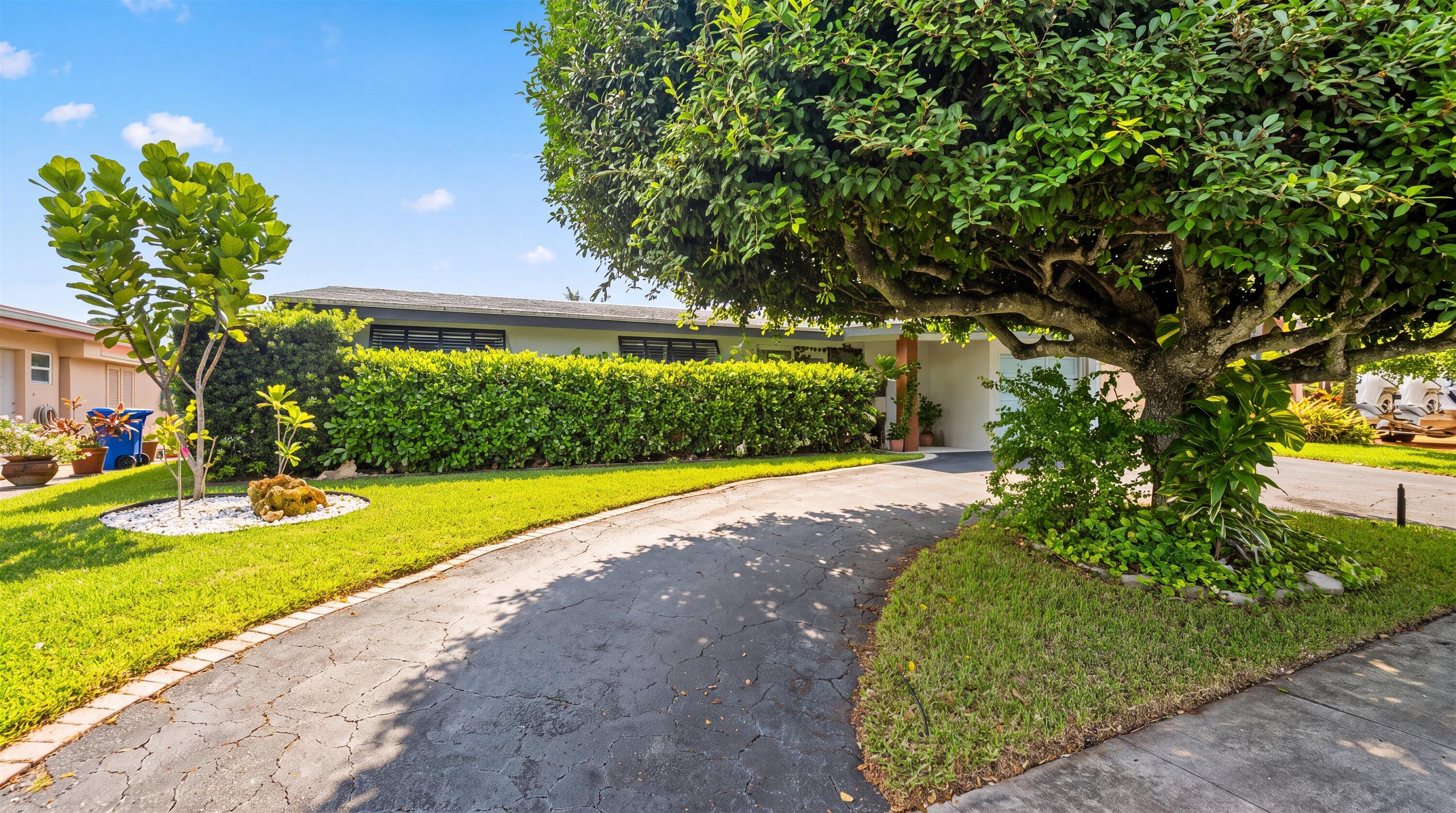 160 SE 9TH Street