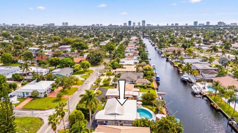 Tiny photo for 160 SE 9TH Street, Pompano Beach, FL 33060 (MLS # B26087186)