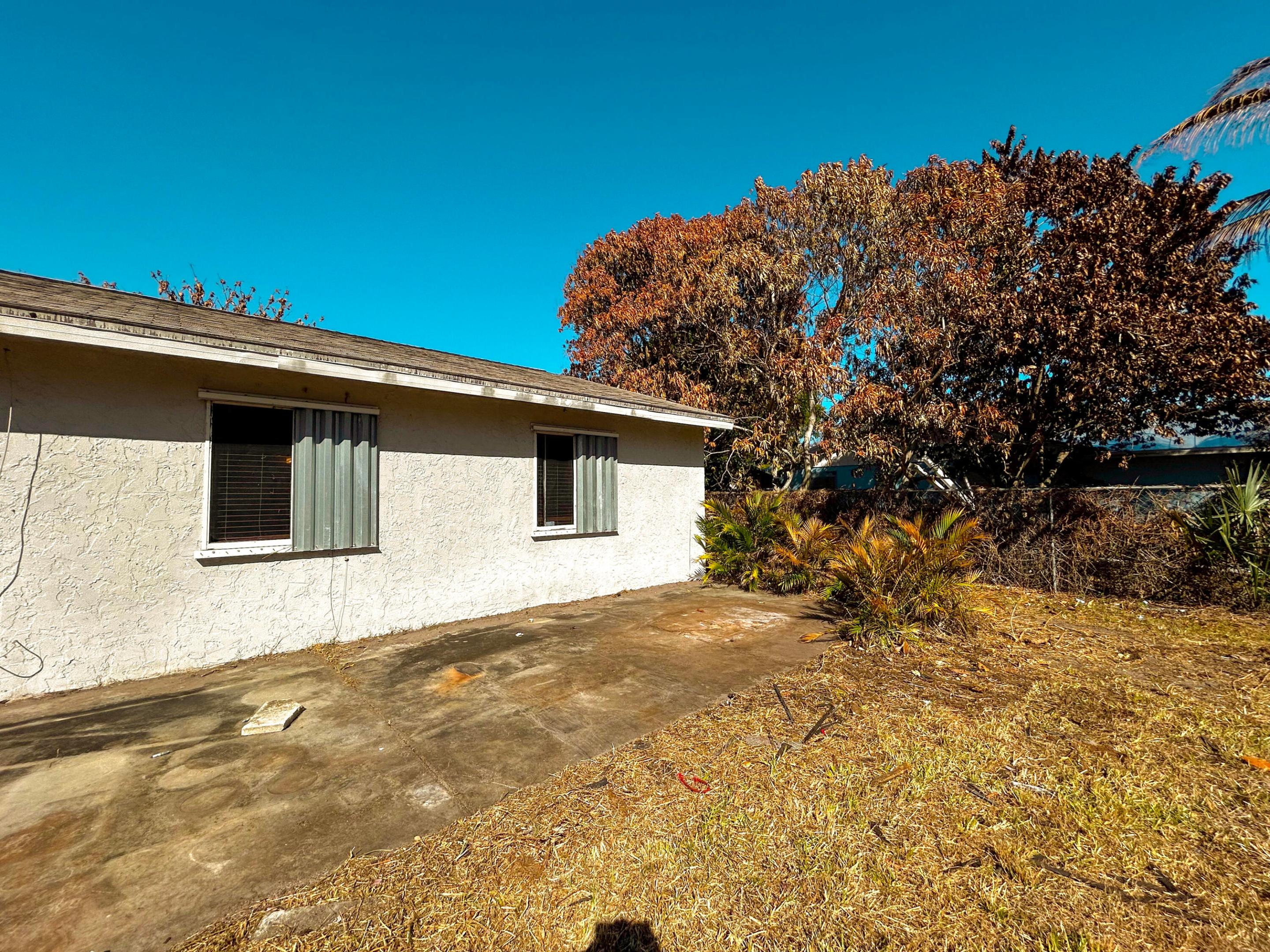 VERO BEACH HIGHLANDS UNIT 4 - Residential