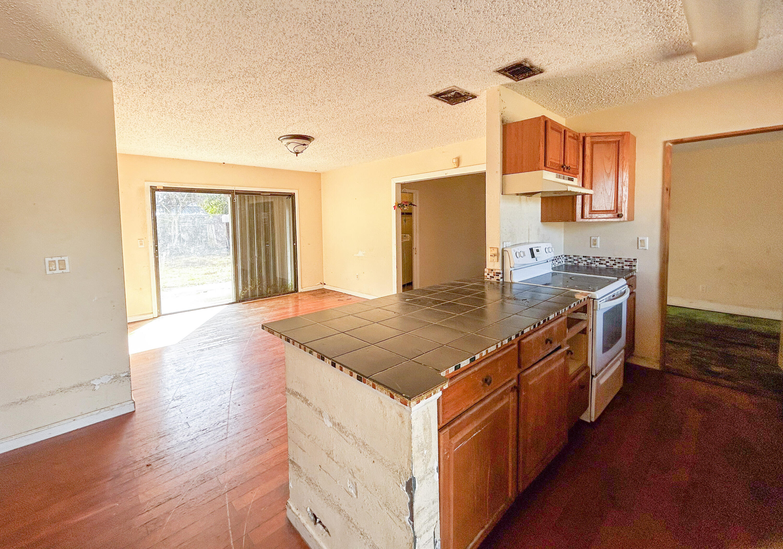 VERO BEACH HIGHLANDS UNIT 4 - Residential