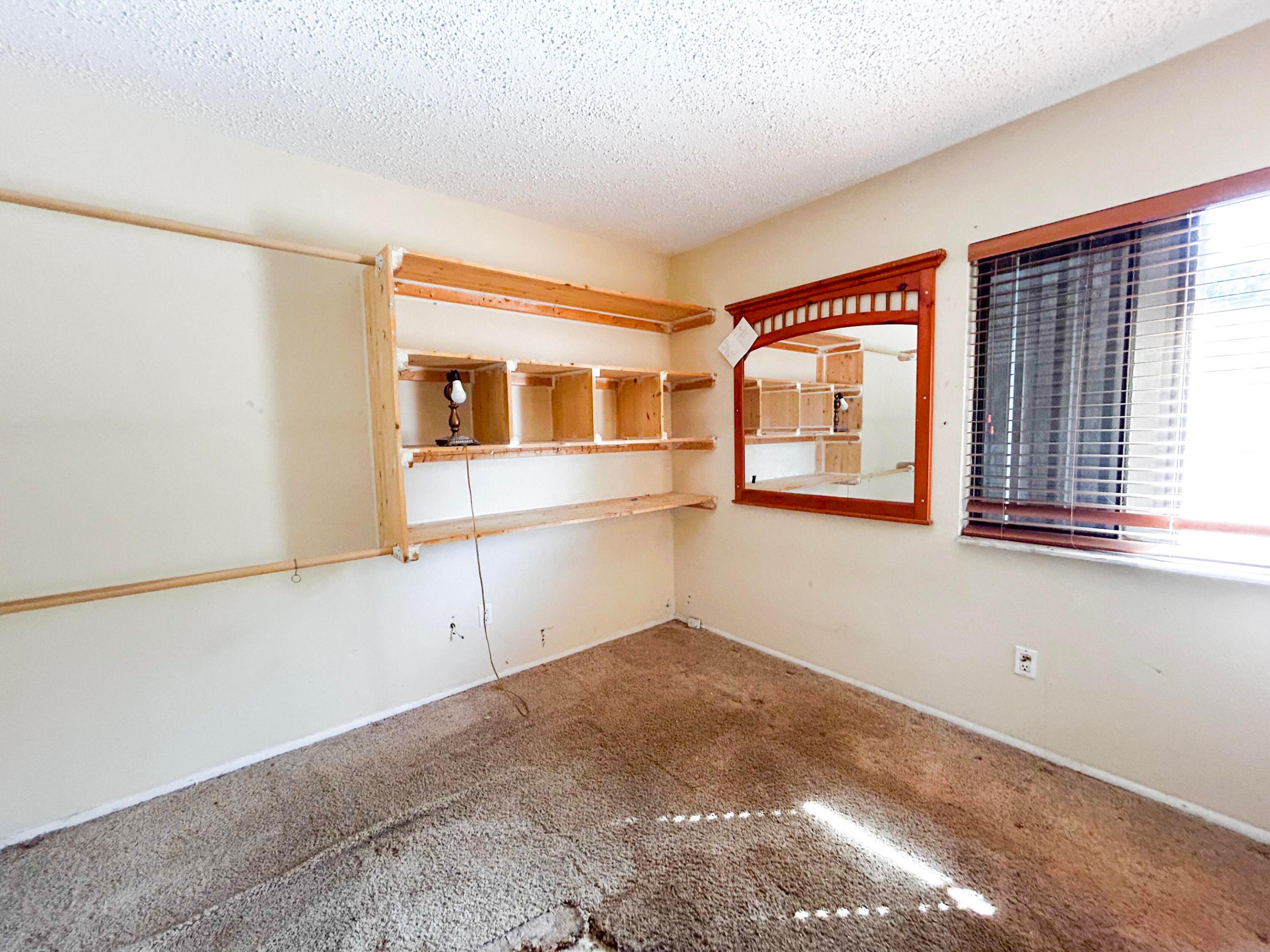 VERO BEACH HIGHLANDS UNIT 4 - Residential