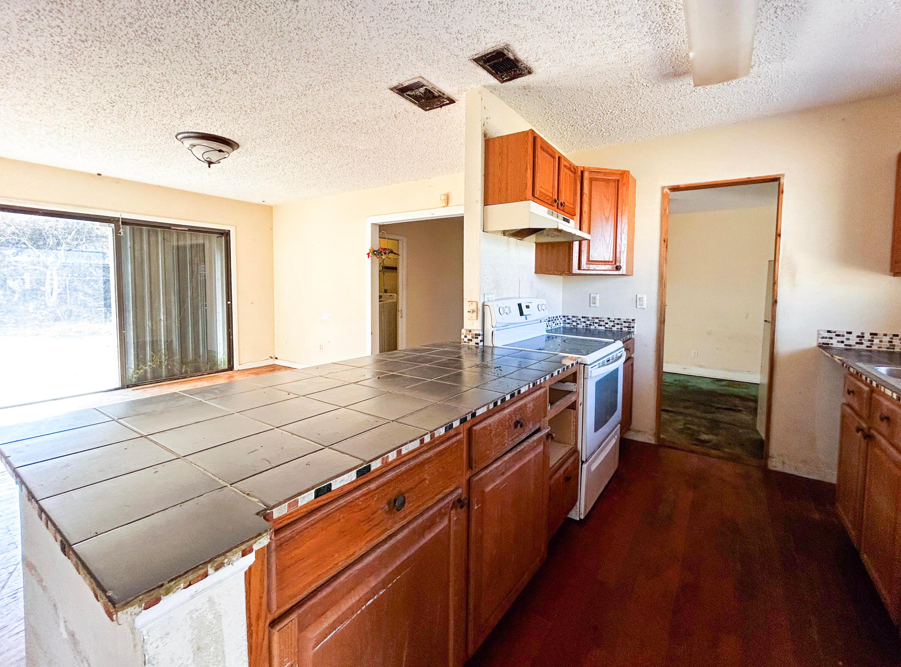 VERO BEACH HIGHLANDS UNIT 4 - Residential