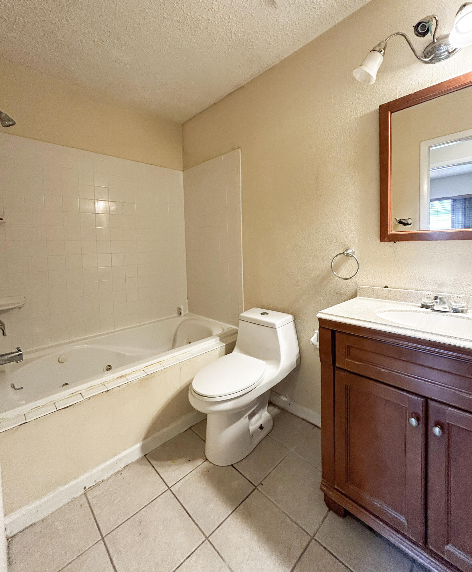 VERO BEACH HIGHLANDS UNIT 4 - Residential