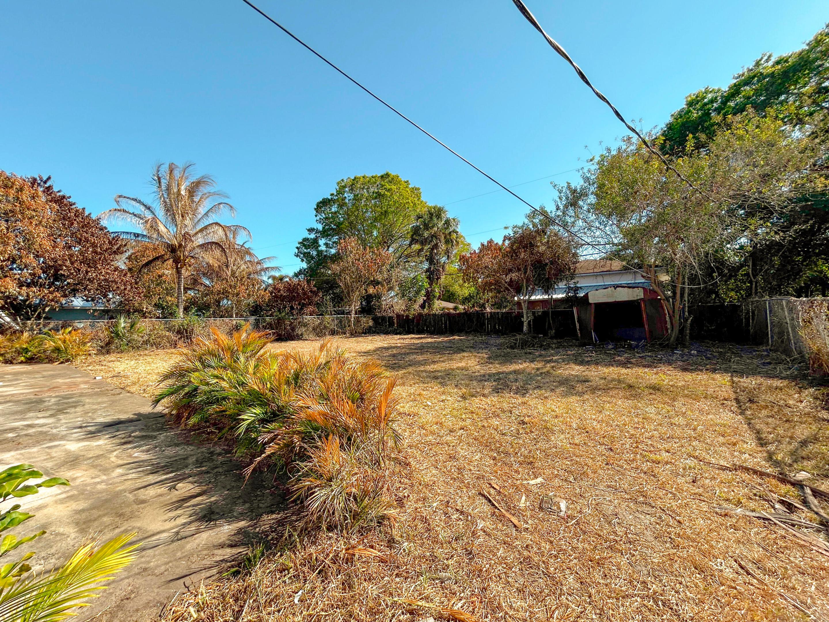 VERO BEACH HIGHLANDS UNIT 4 - Residential