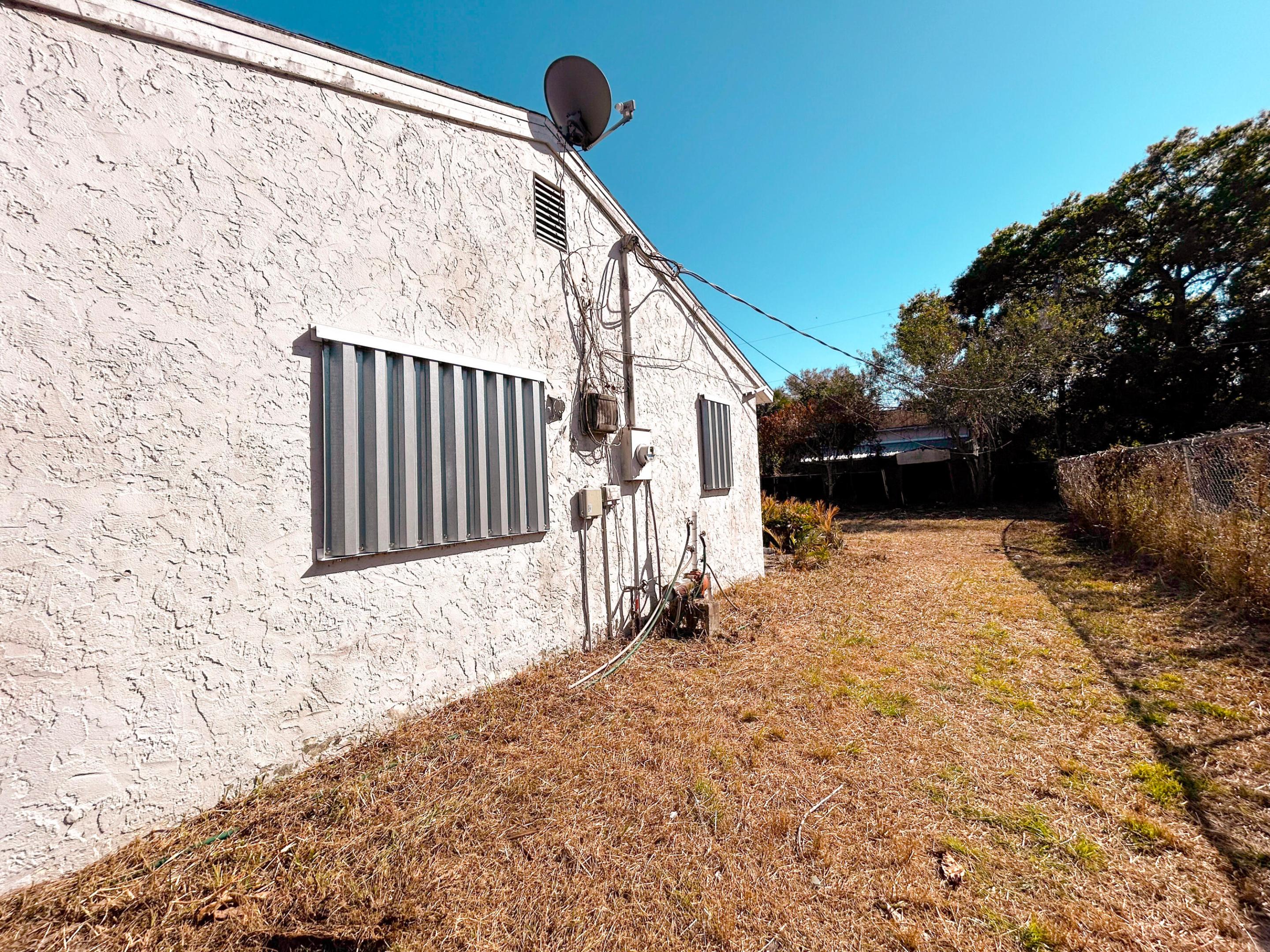 VERO BEACH HIGHLANDS UNIT 4 - Residential