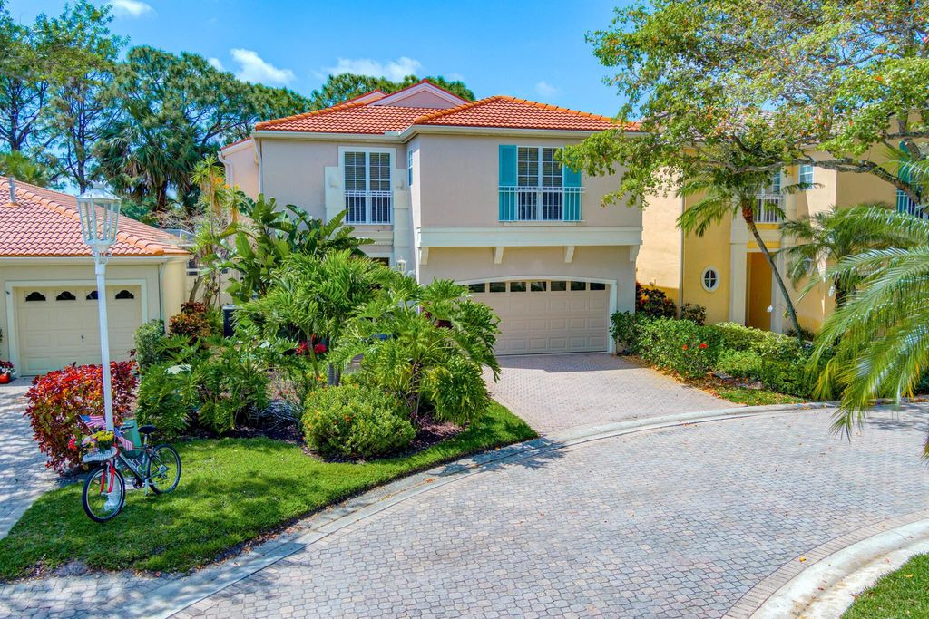 Photo of 84 Via Del Corso, Palm Beach Gardens, FL 33418 (MLS # R10971280)
