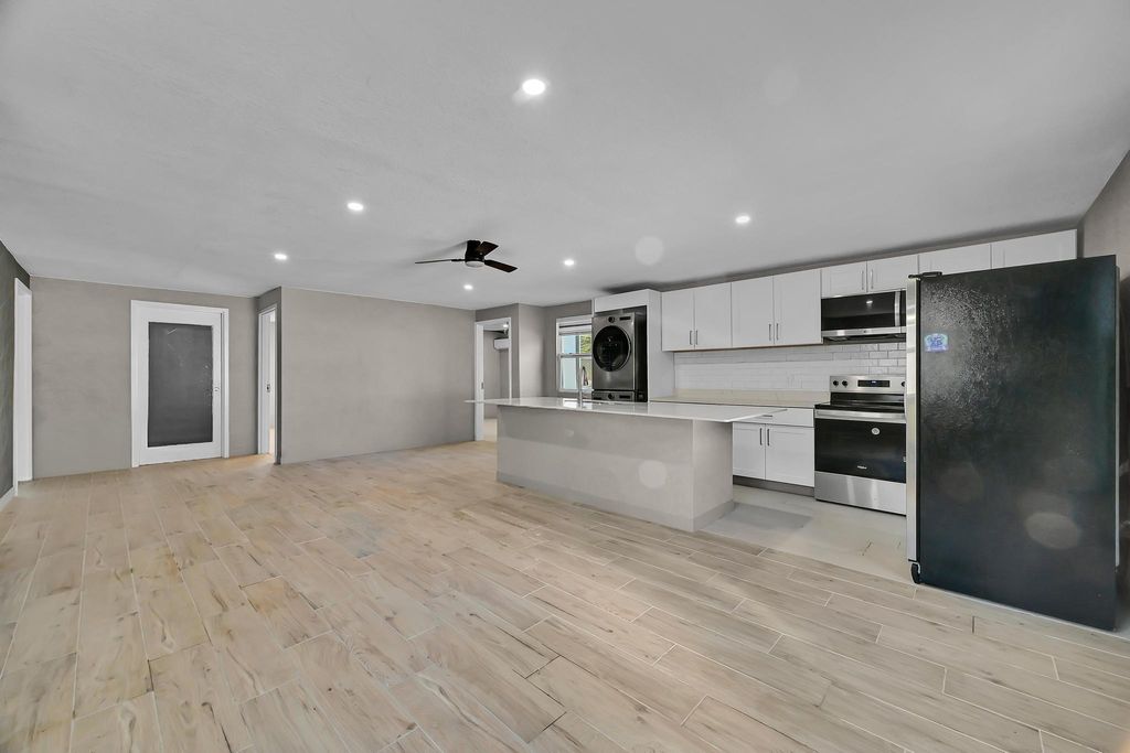 Photo of 6375 86th Lane, Vero Beach, FL 32967 (MLS # R11145200)