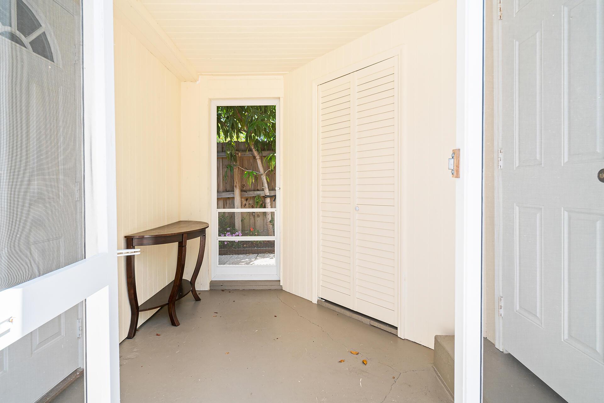 FLAMINGO PARK - Residential Income