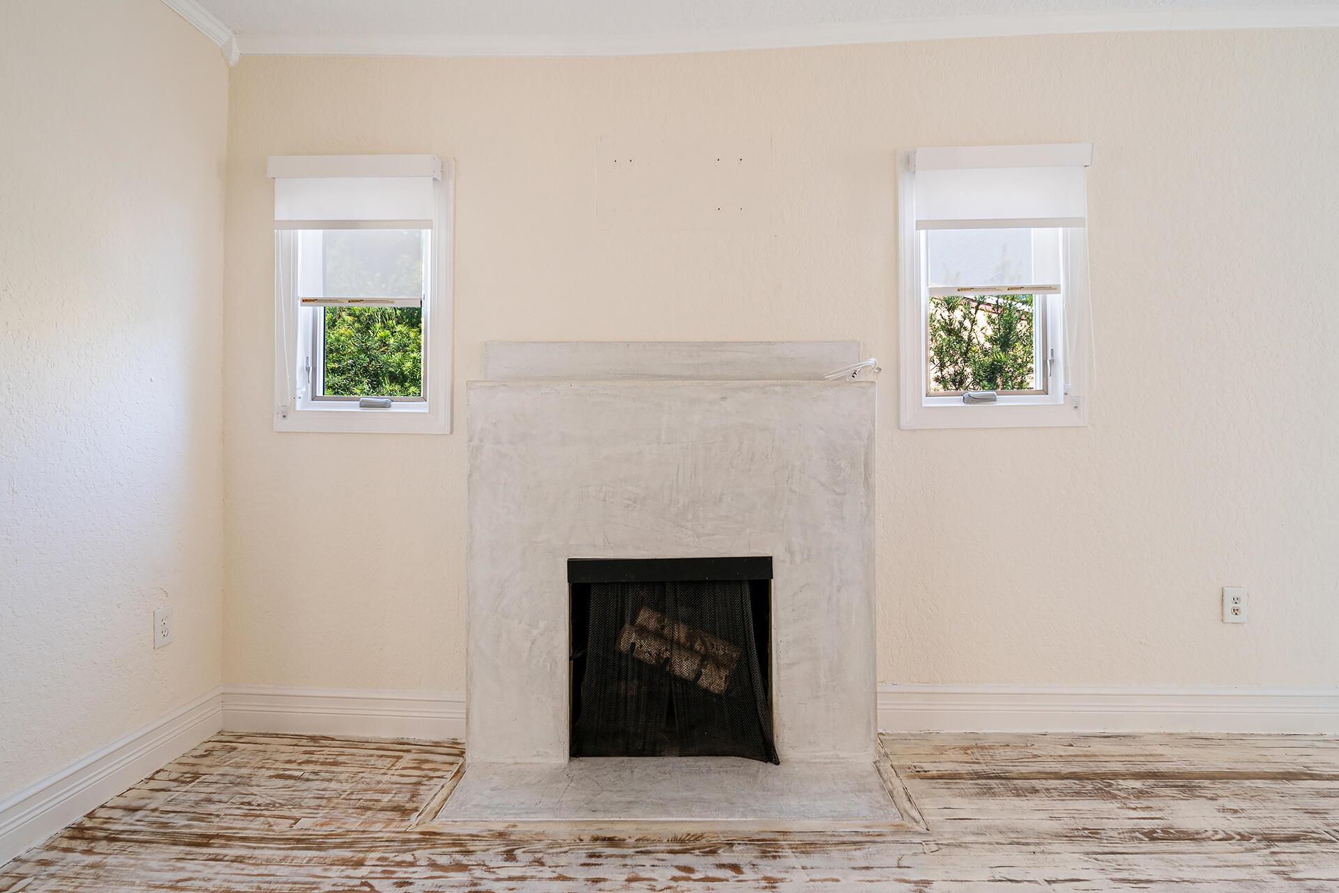 FLAMINGO PARK - Residential Income