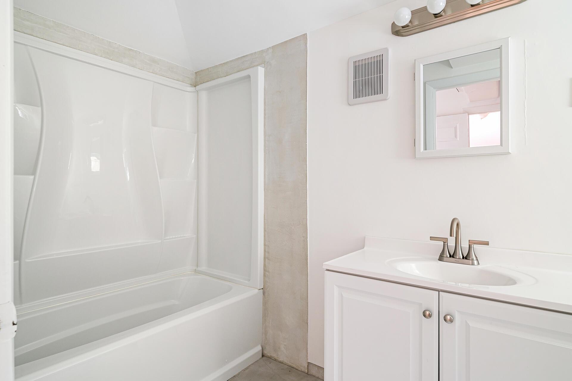 FLAMINGO PARK - Residential Income