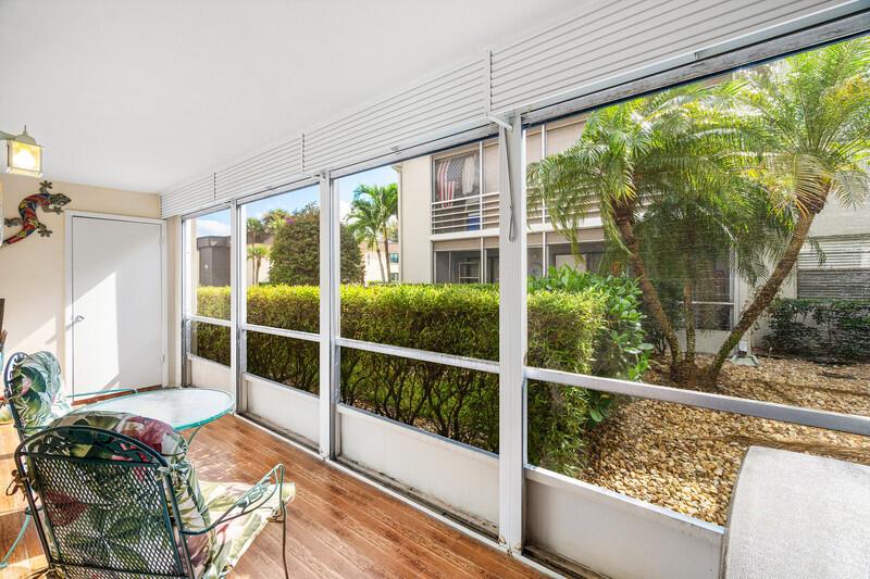 KINGS POINT CAPRI CONDOS - Residential