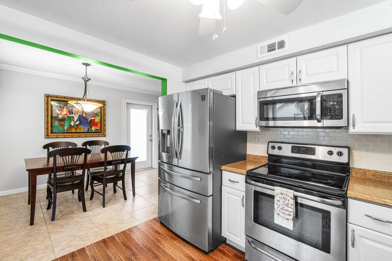 KINGS POINT CAPRI CONDOS - Residential