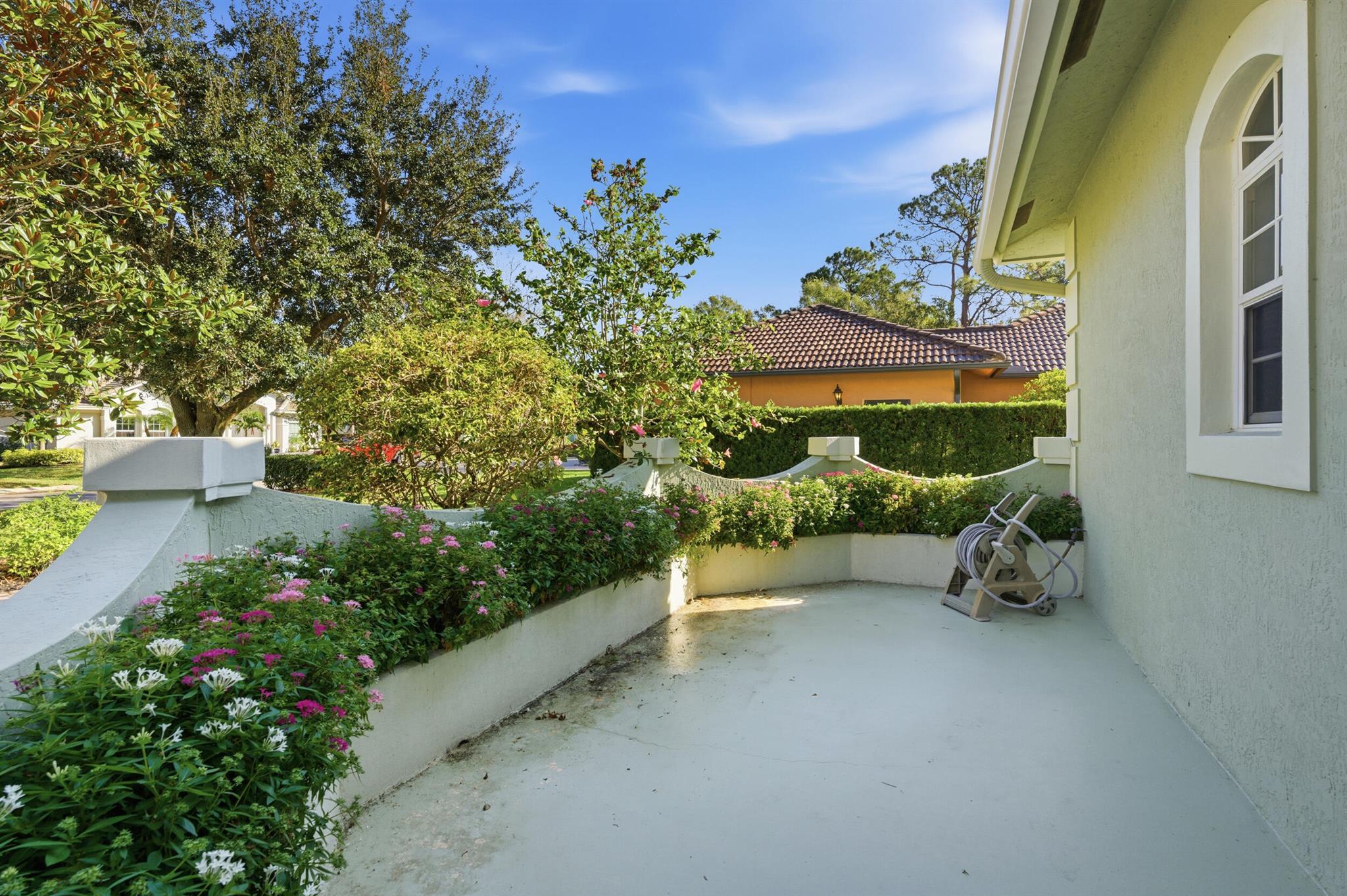 MEADOWOOD UNIT 5 - Residential