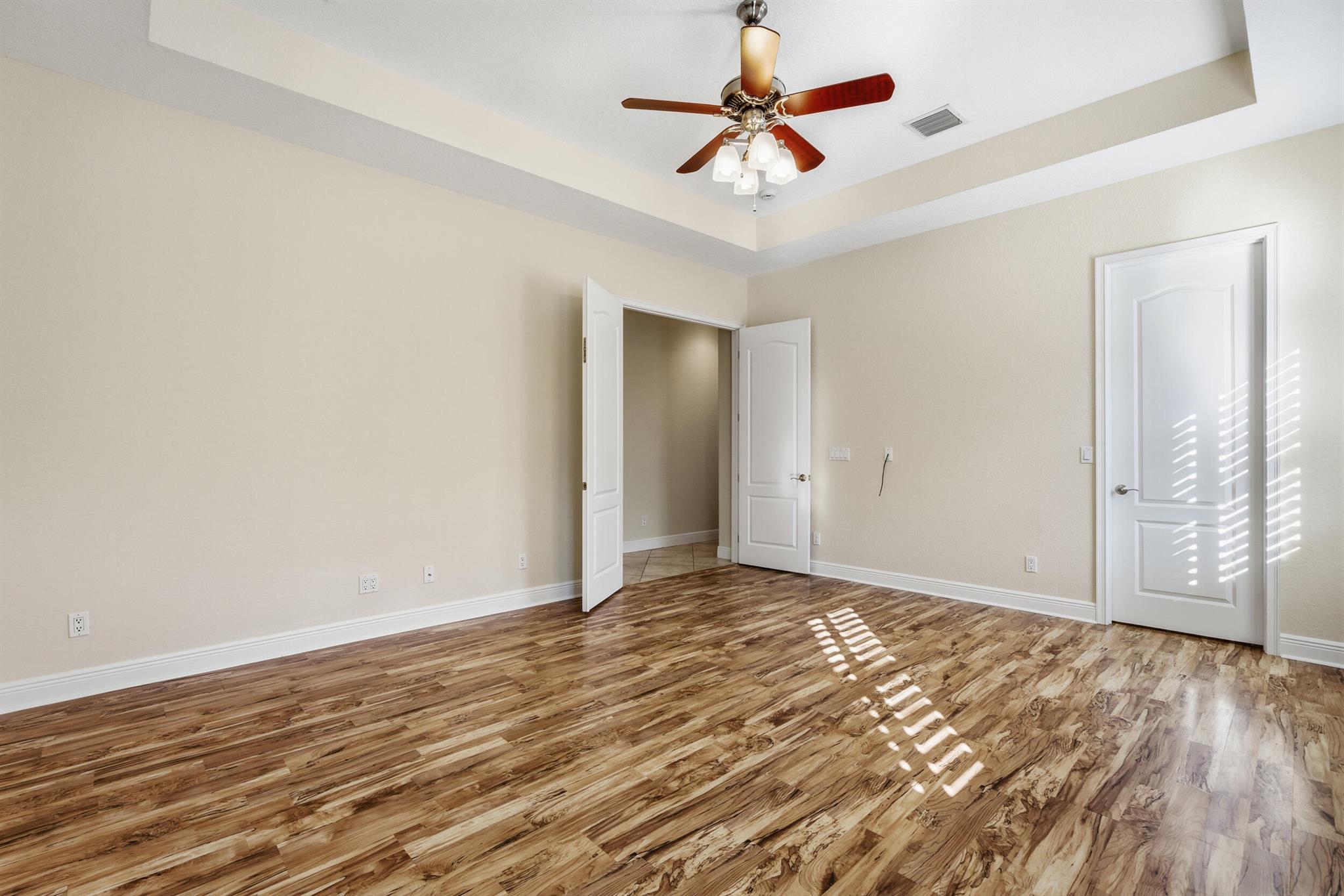 MEADOWOOD UNIT 5 - Residential