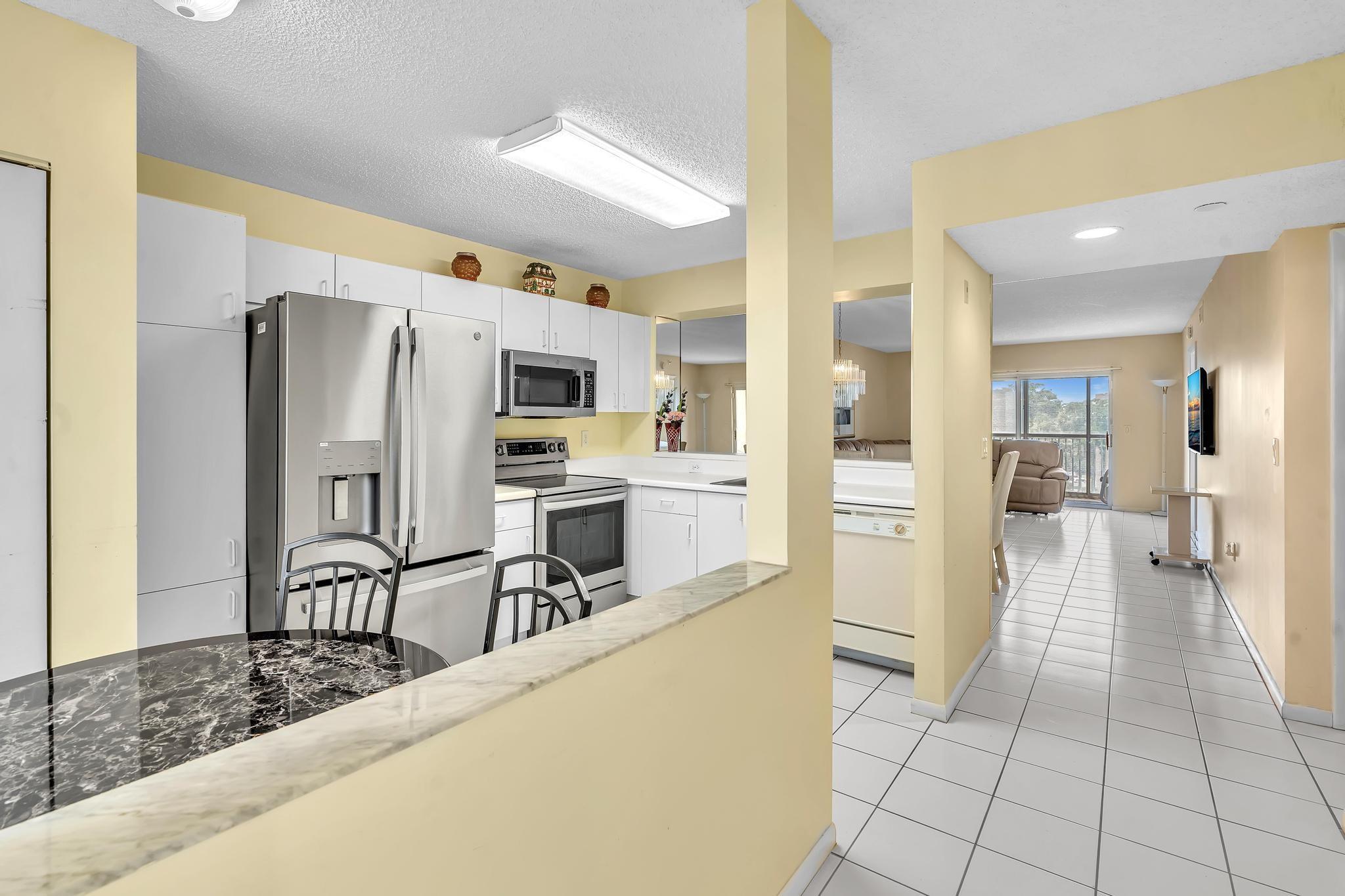 9560 Weldon Cir J413