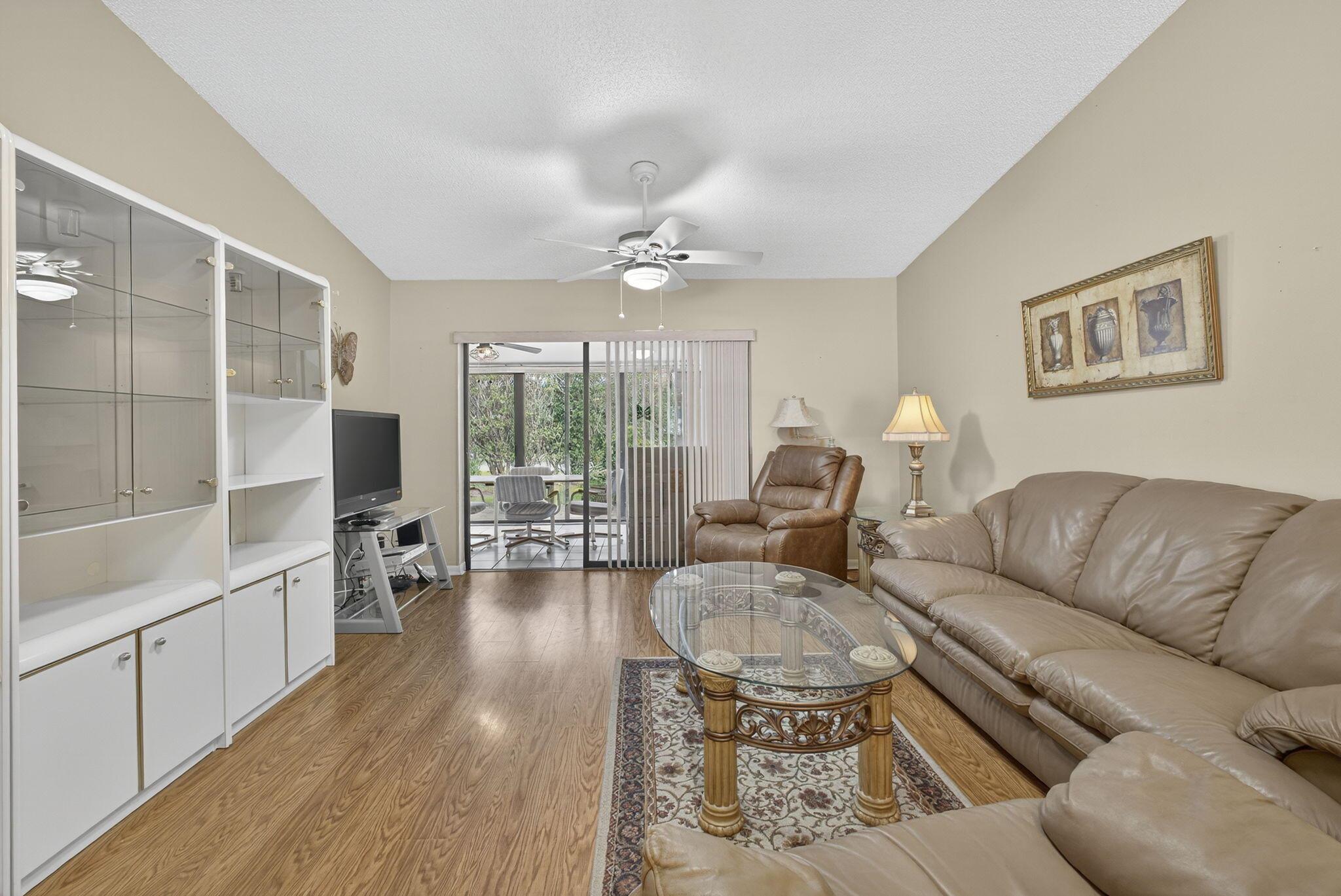 ARBOURS OF THE PALM BEACH - Residential