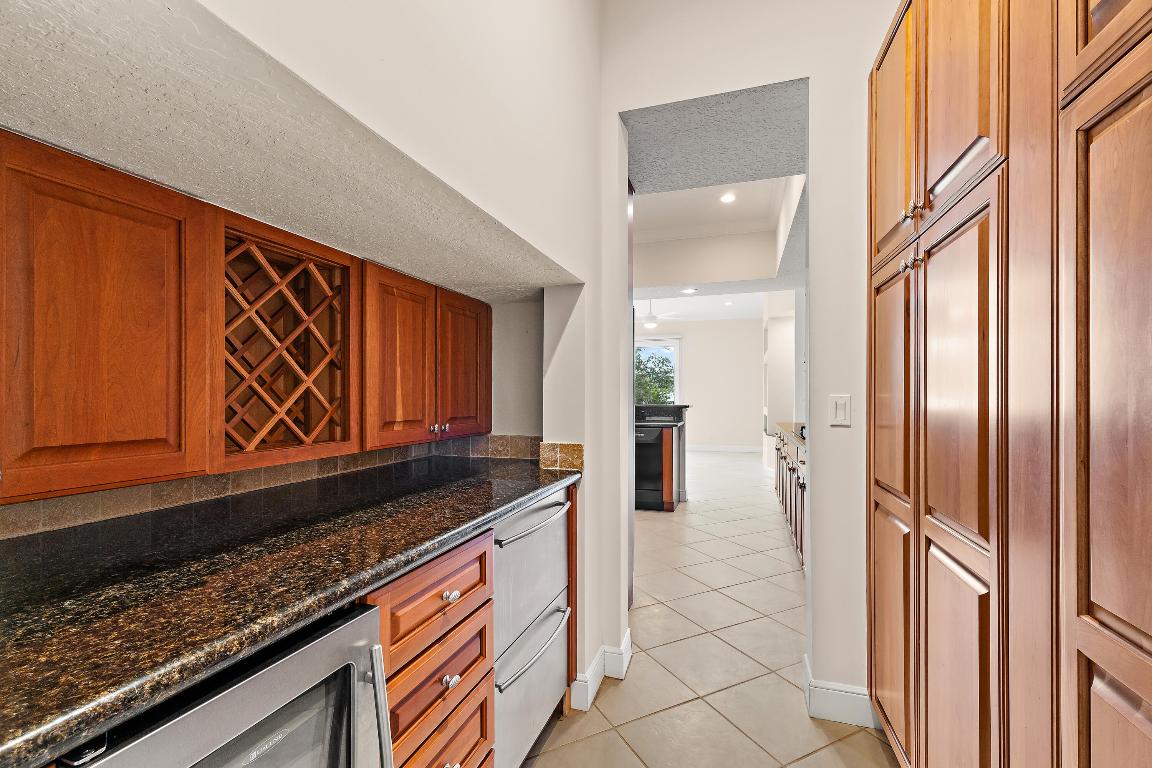 WATERS EDGE EST - Residential Lease