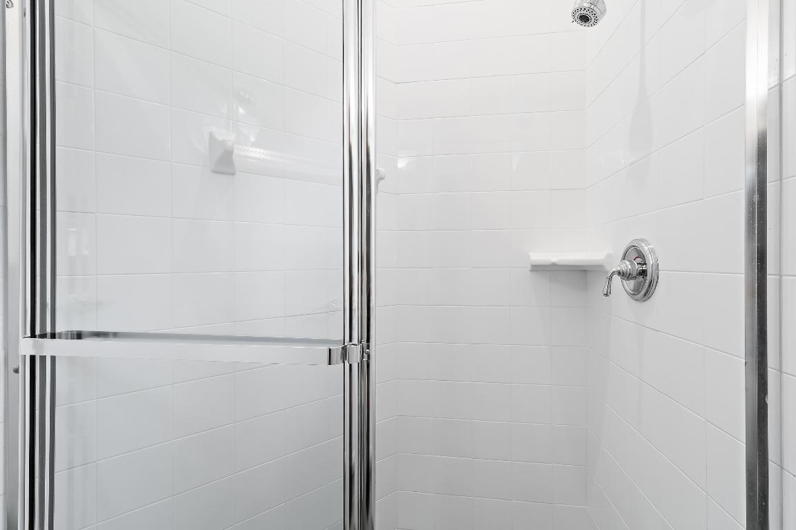 WATERS EDGE EST - Residential Lease