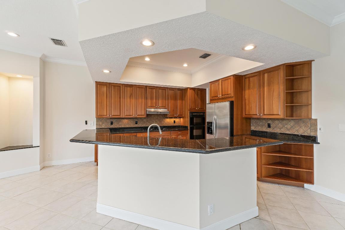 WATERS EDGE EST - Residential Lease