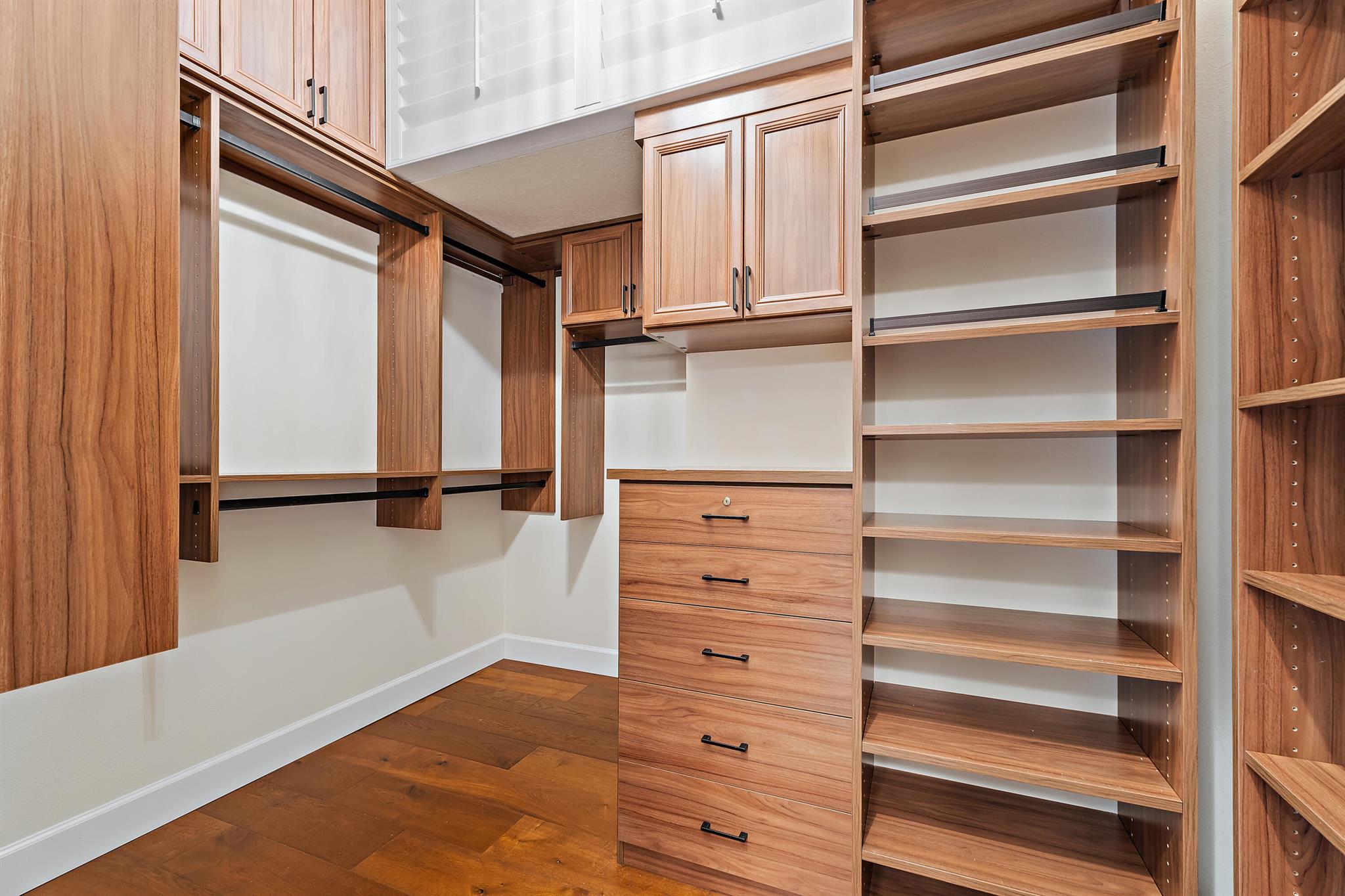 WATERS EDGE EST - Residential Lease