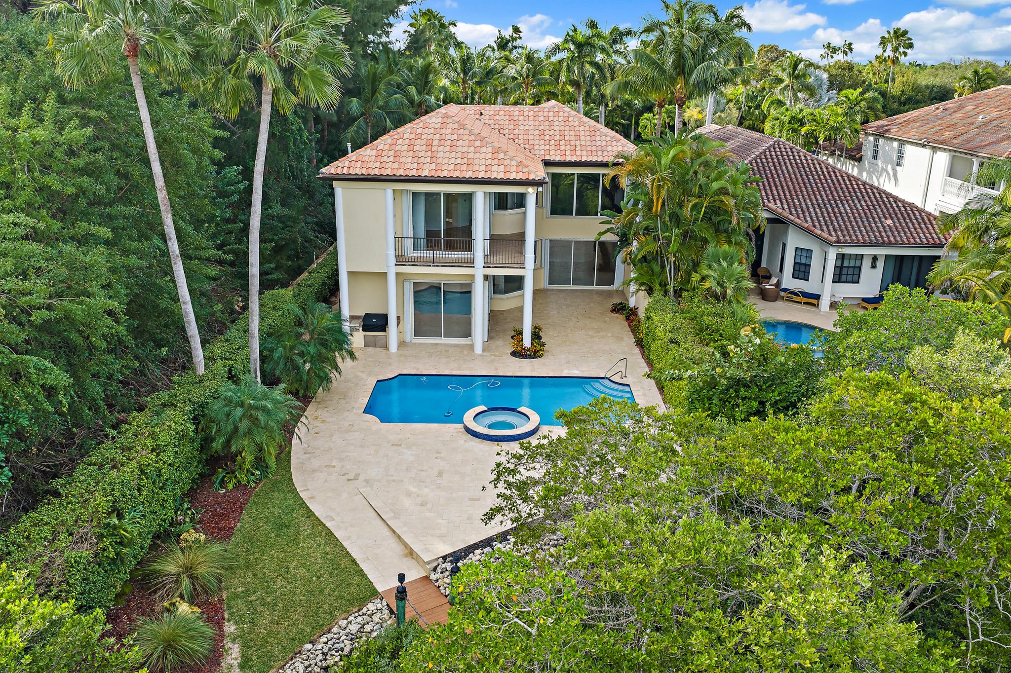 WATERS EDGE EST - Residential Lease