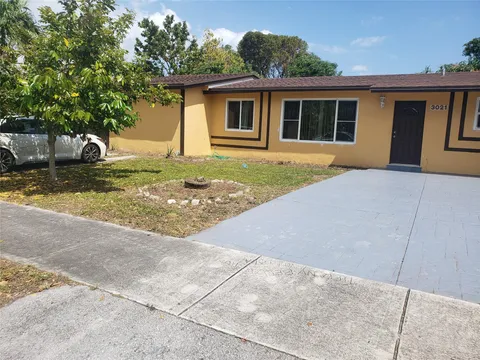 3021 SW 36th Ave, West Park, FL 33023 - MLS#: F10412366
