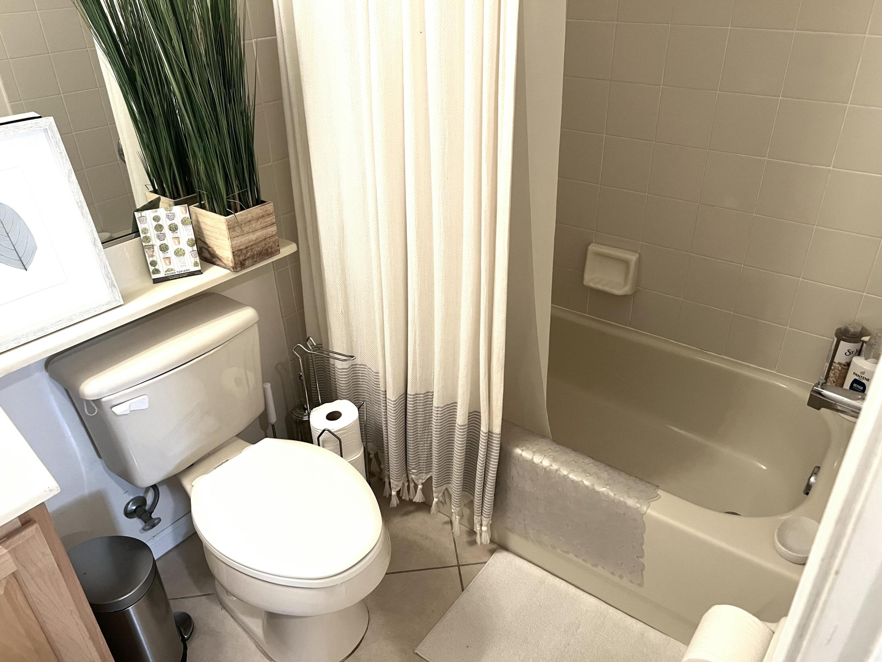 WELLINGTONS EDGE PAR 78 PH 2 - Residential Lease