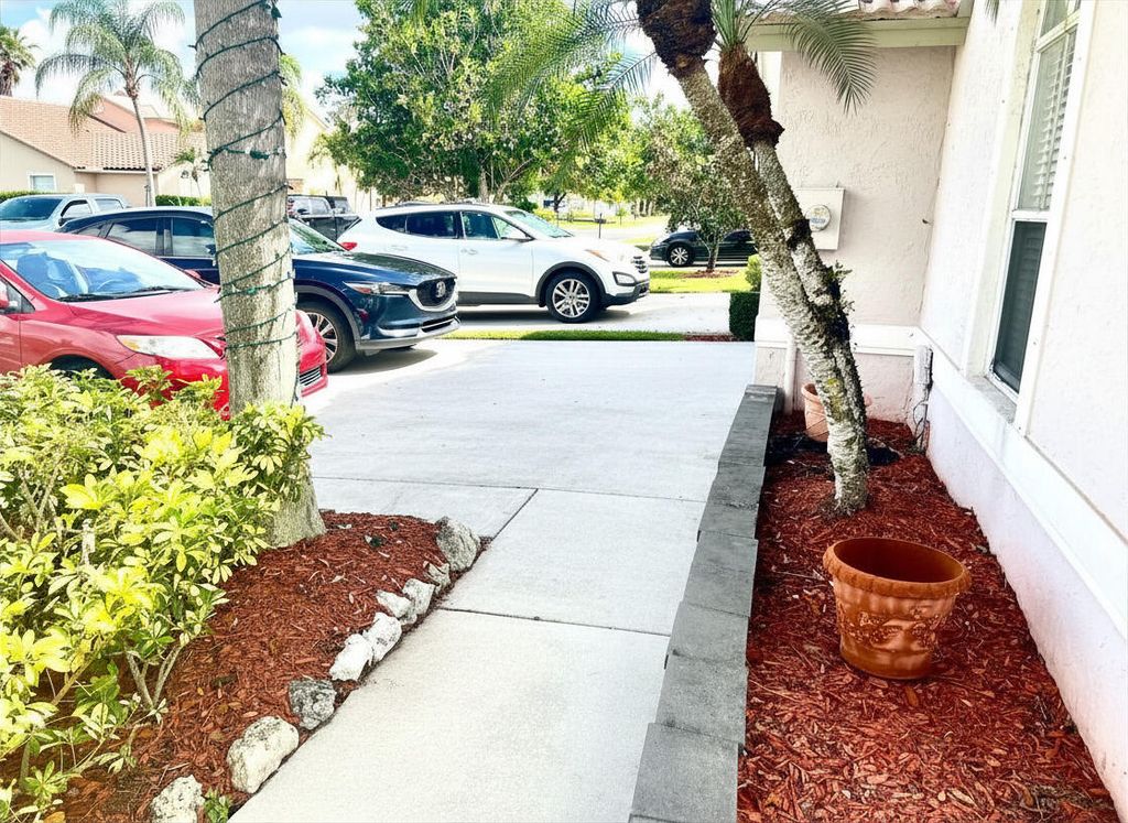 Photo of 10614 Lake Shore Drive, Wellington, FL 33414 (MLS # B26016478)