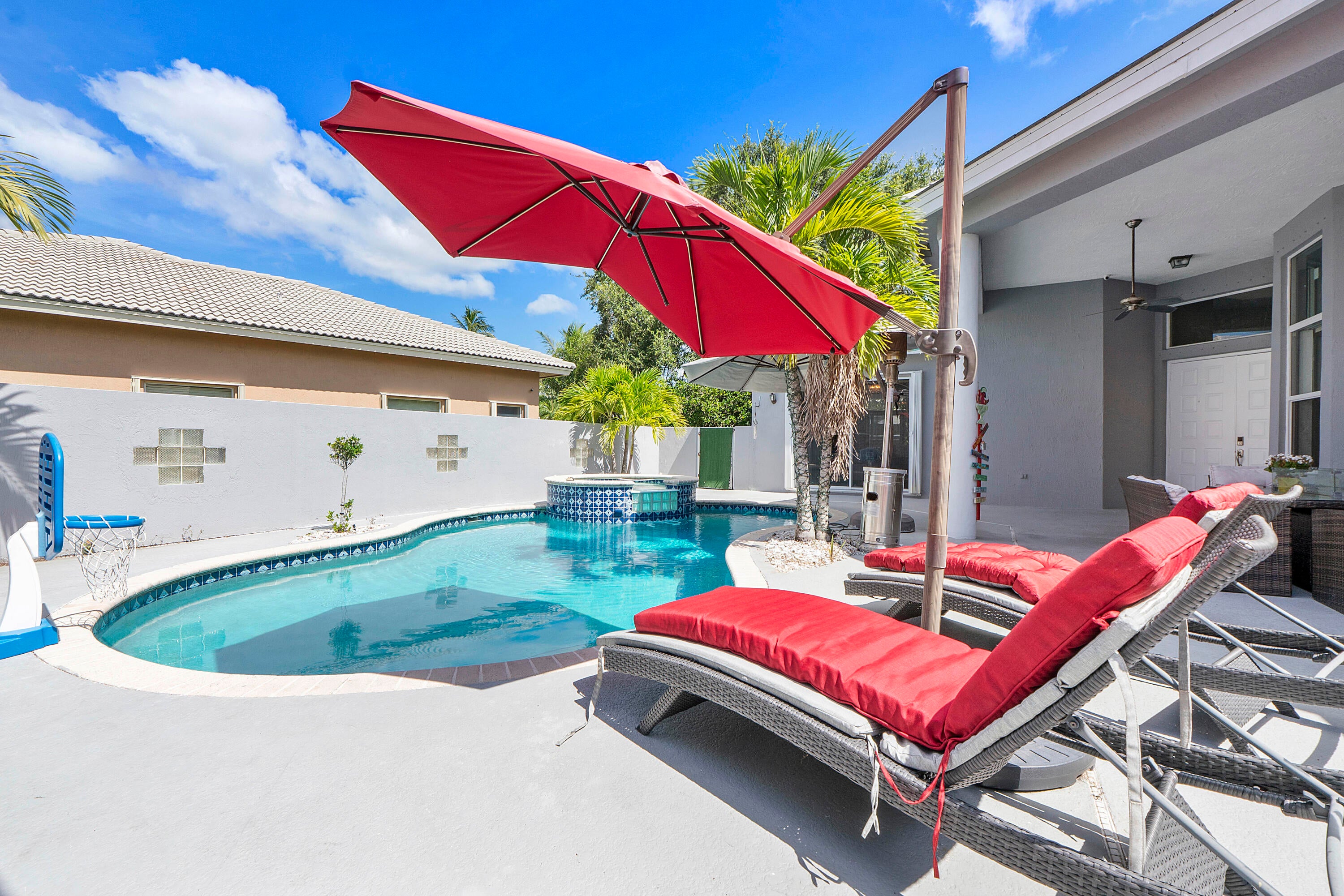 4862 Kensington Circle