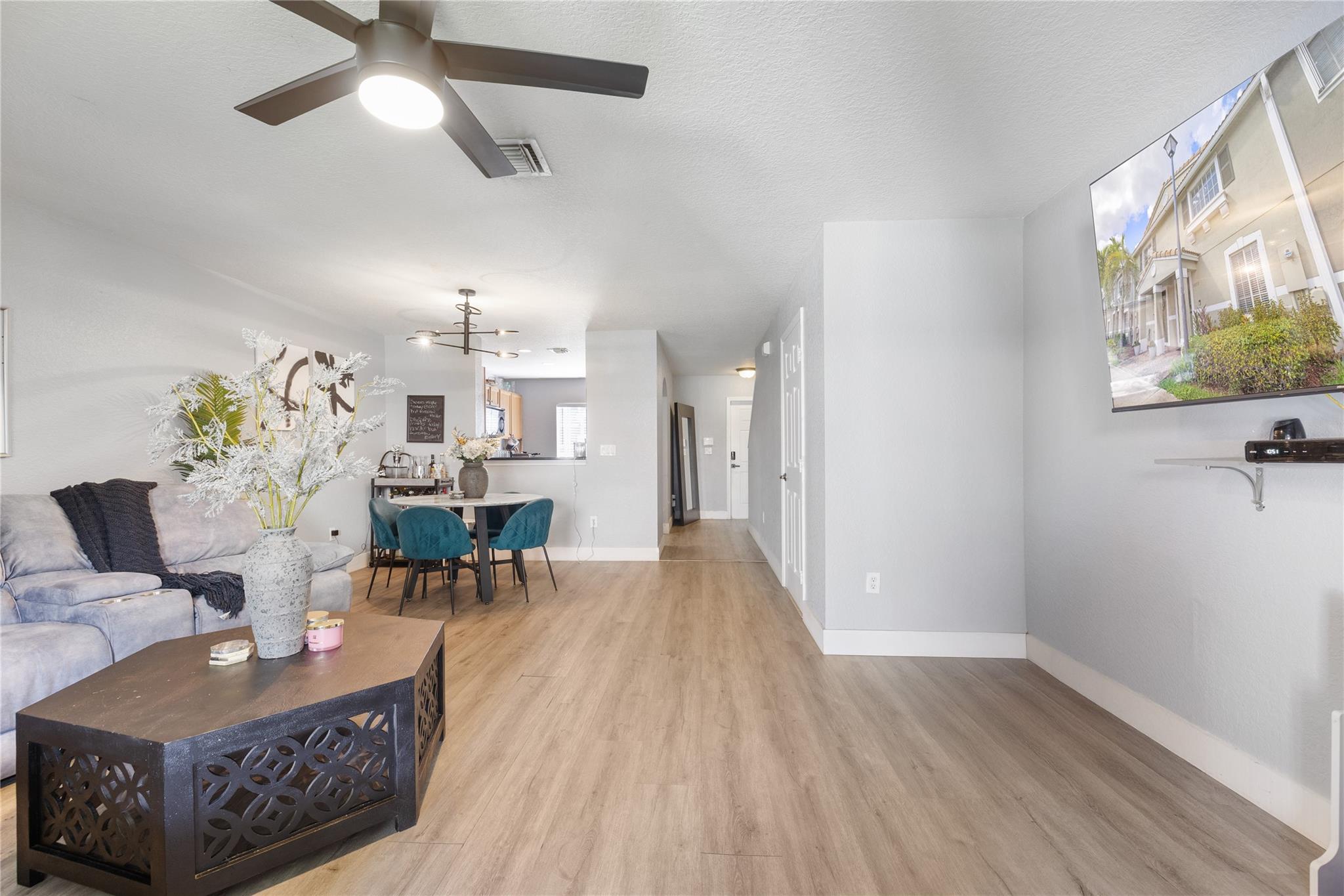 Lyons Indust Park 71-1 B - Residential Lease