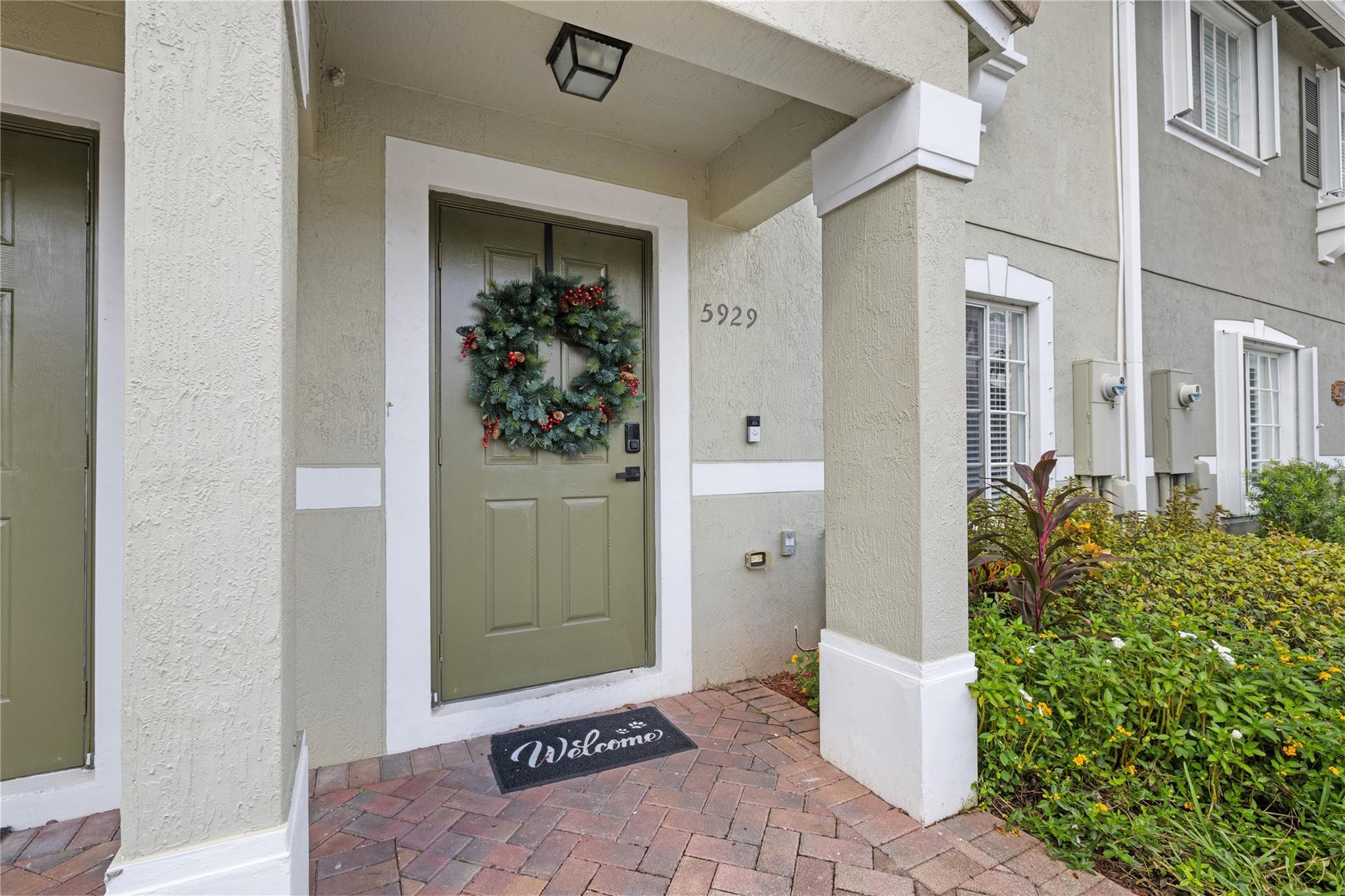 Lyons Indust Park 71-1 B - Residential Lease