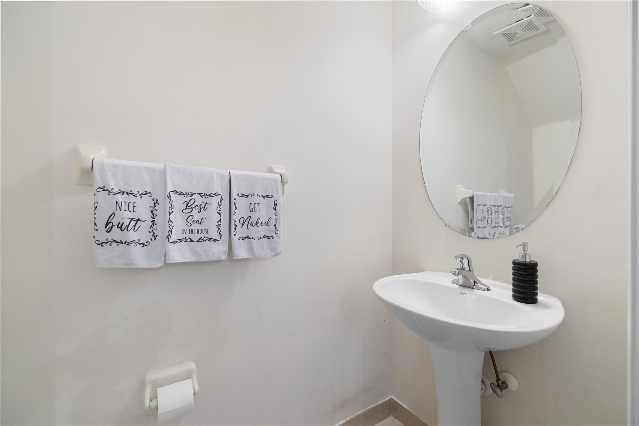 Lyons Indust Park 71-1 B - Residential Lease