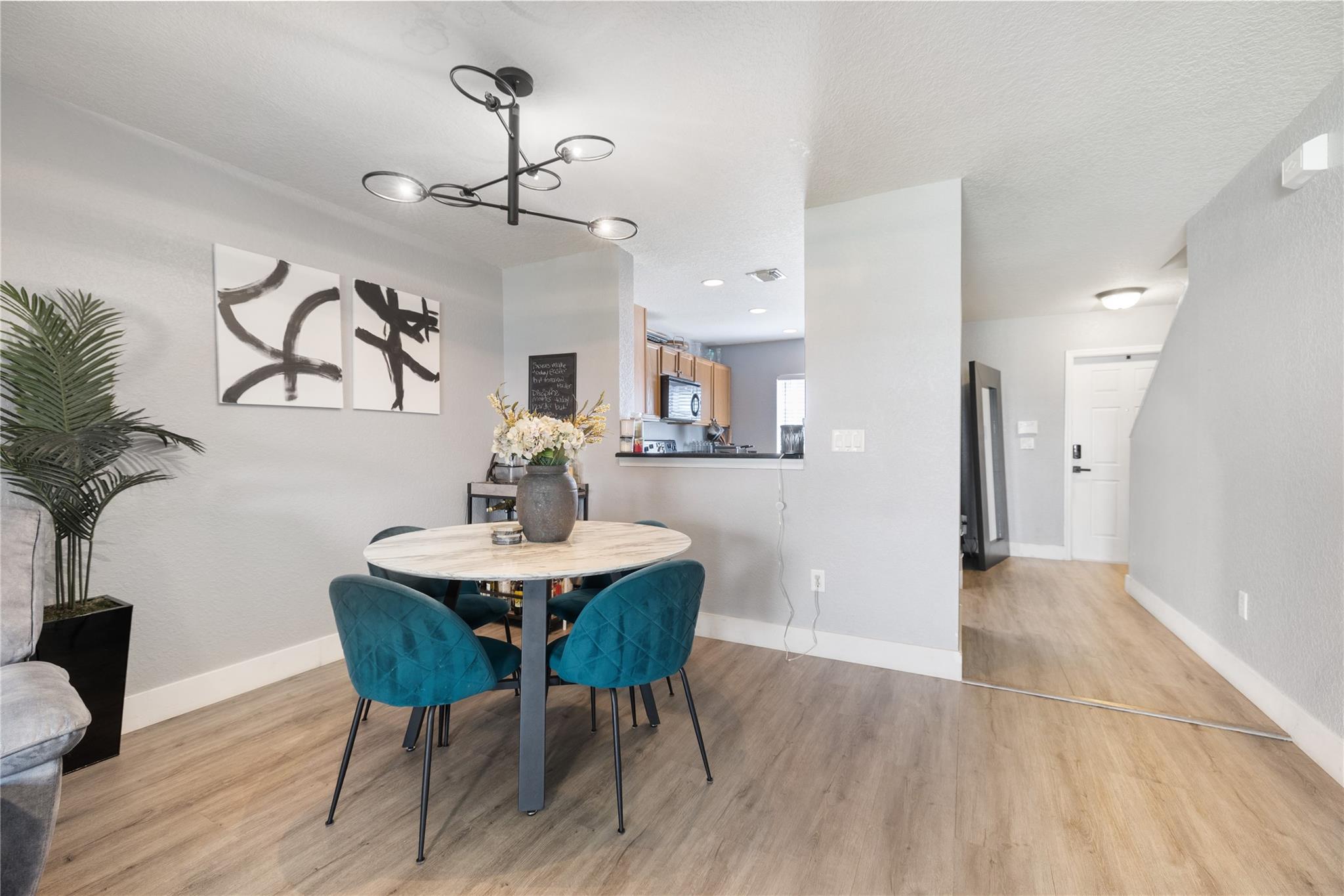 Lyons Indust Park 71-1 B - Residential Lease