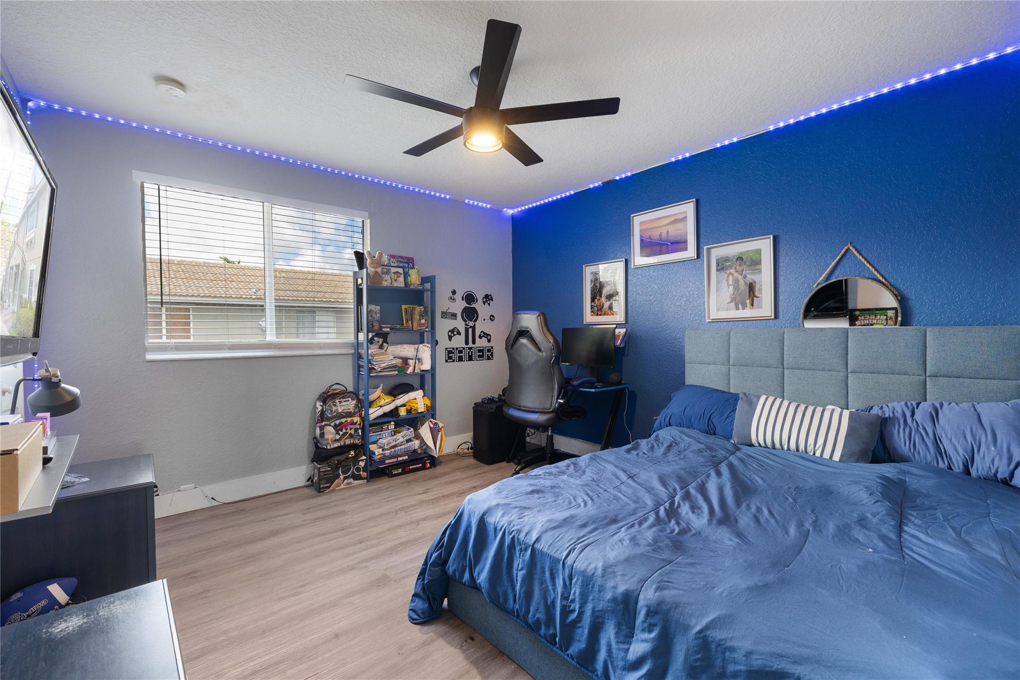 Lyons Indust Park 71-1 B - Residential Lease