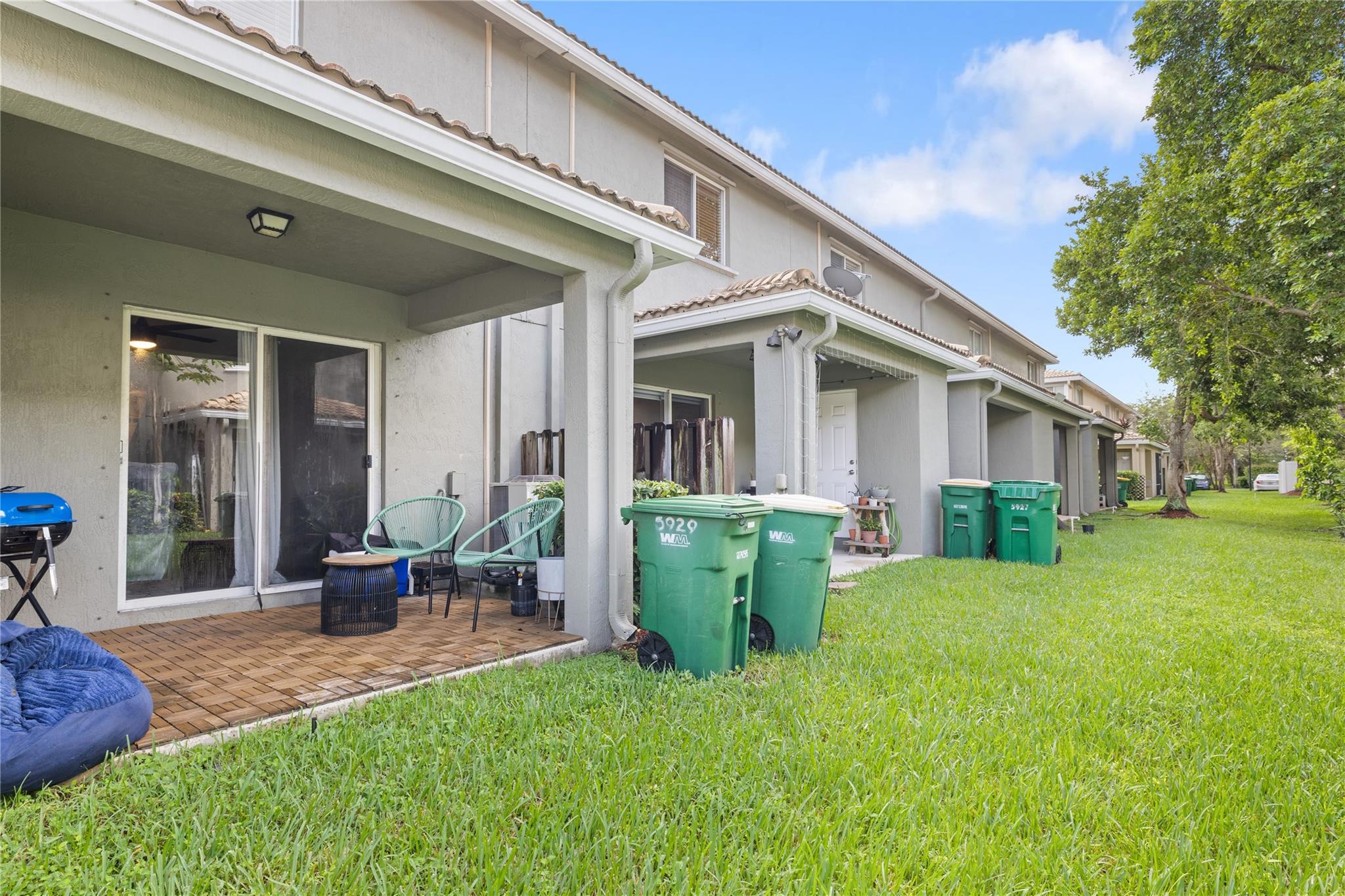 Lyons Indust Park 71-1 B - Residential Lease