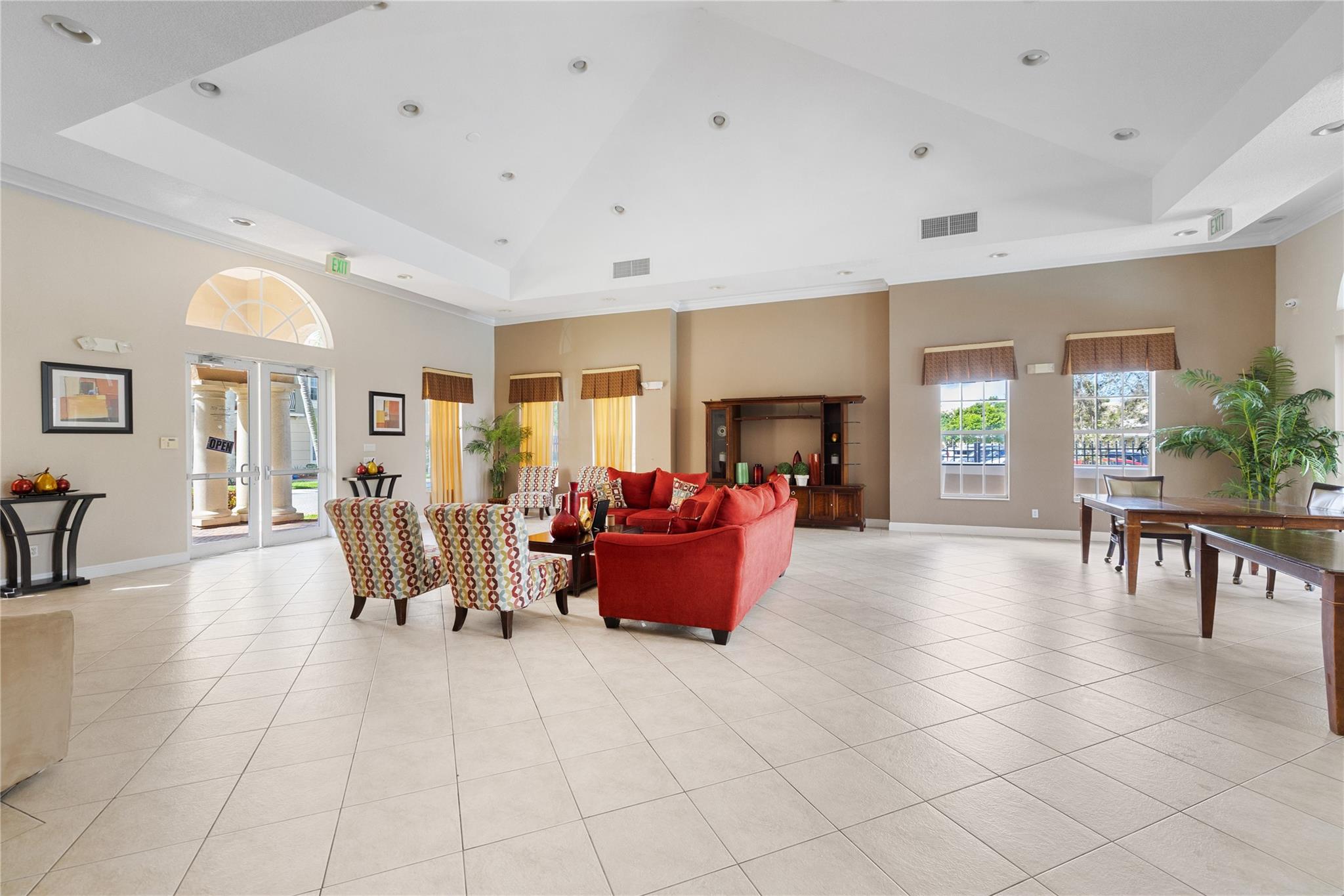 Lyons Indust Park 71-1 B - Residential Lease