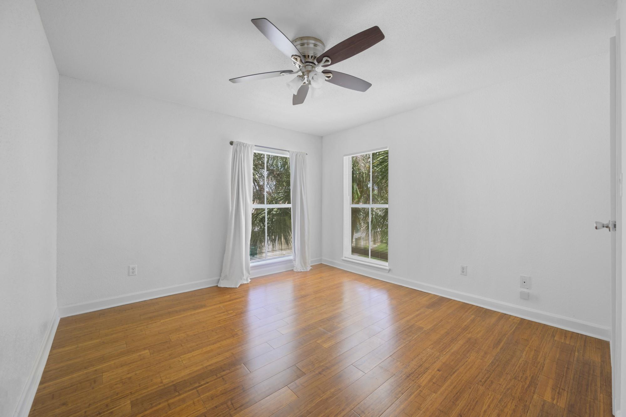 SAVANNAH AT RIVERSIDE CON - Residential Lease